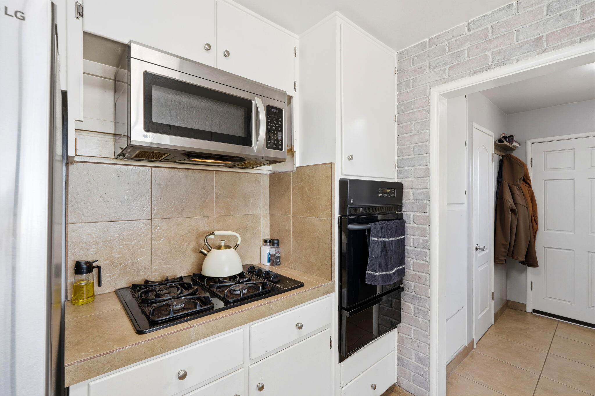 876 Cardoza, Tulare, CA 93274