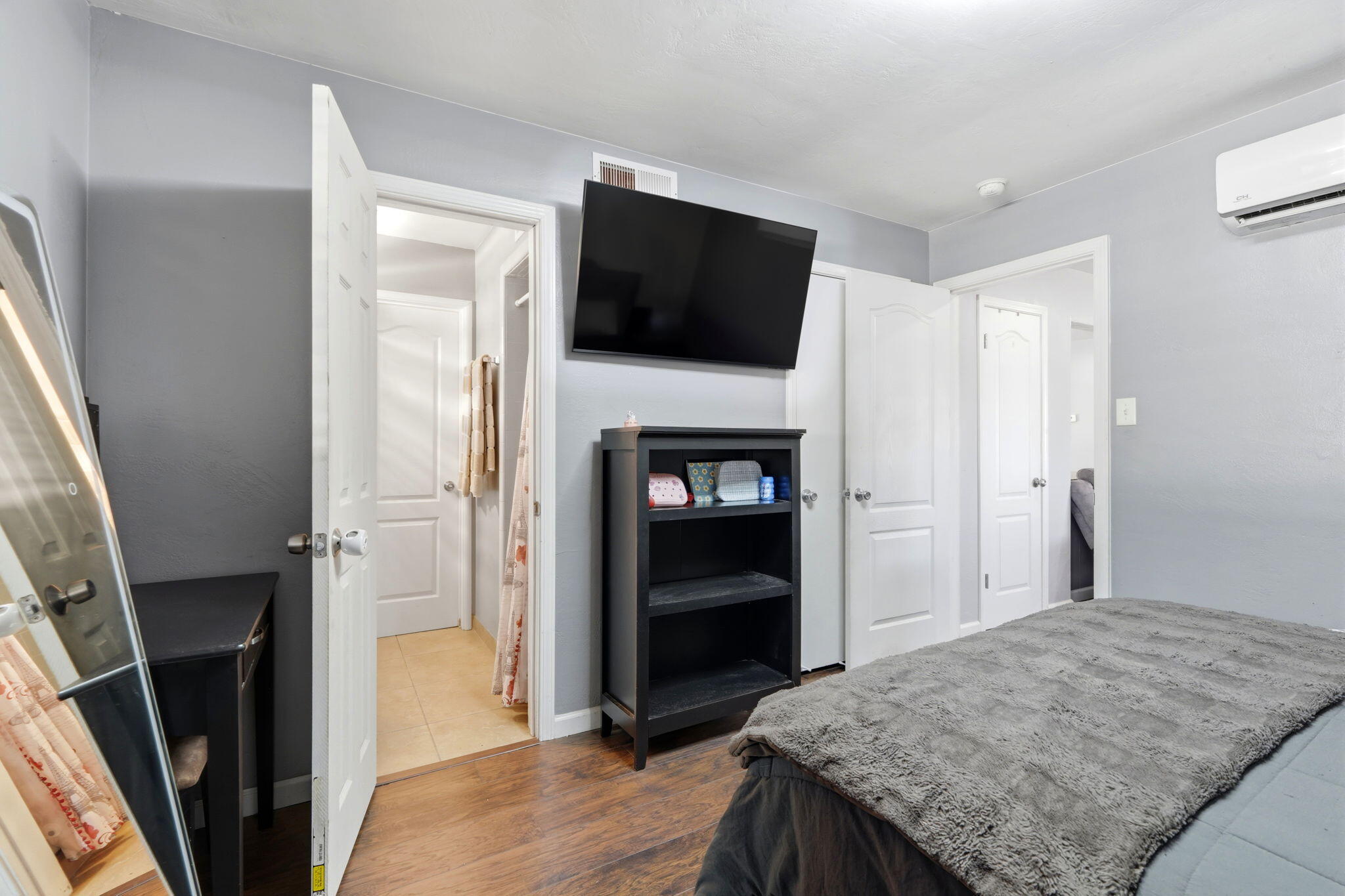 876 Cardoza, Tulare, CA 93274