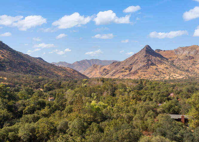 43812 S Fork Dr, Three Rivers, CA 93271