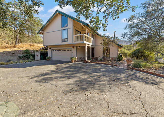43812 S Fork Dr, Three Rivers, CA 93271