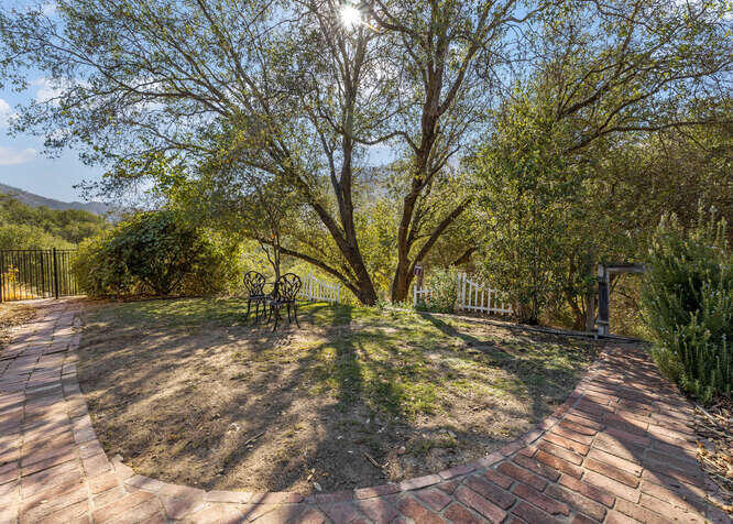 43812 S Fork Dr, Three Rivers, CA 93271