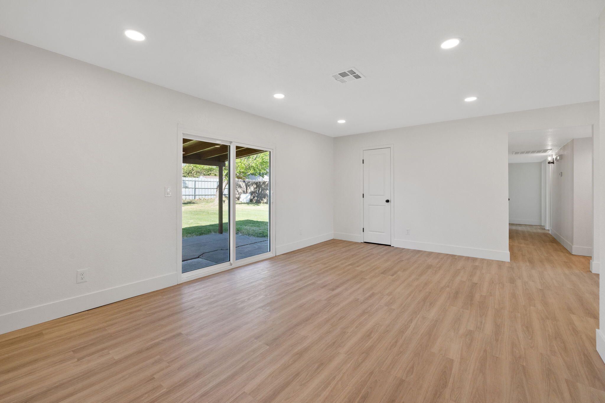 15882 Edmiston Ave, Ivanhoe, CA 93235