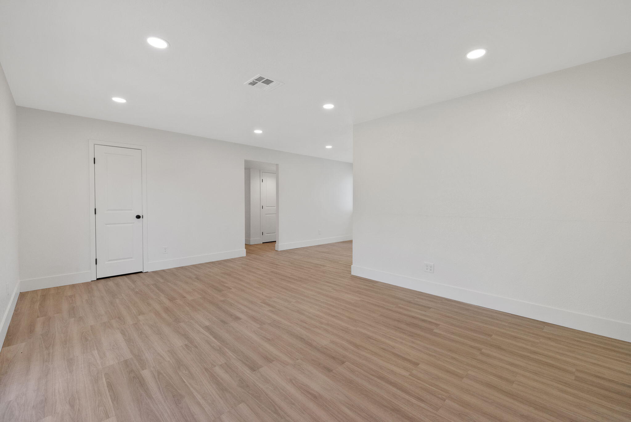 15882 Edmiston Ave, Ivanhoe, CA 93235