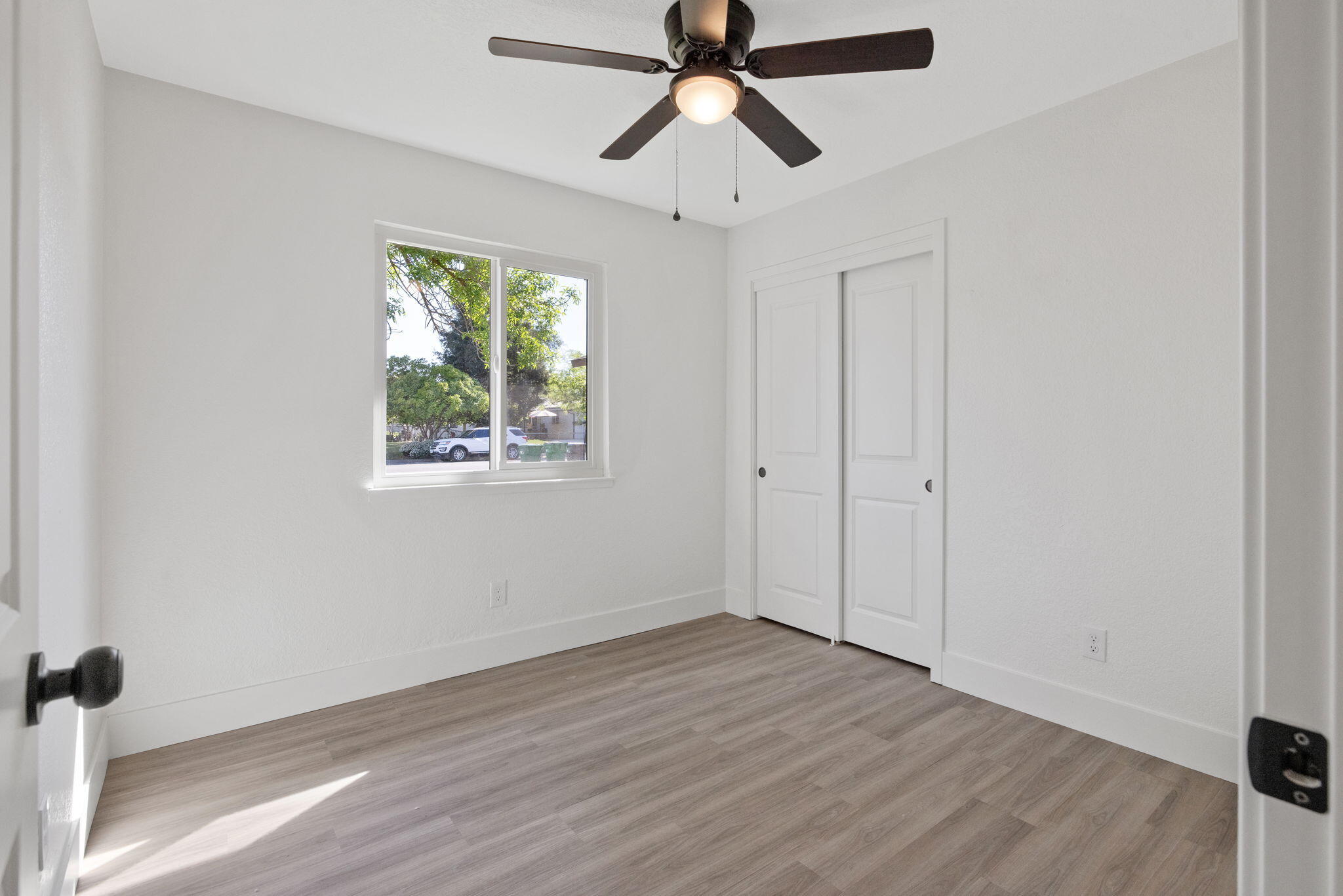 15882 Edmiston Ave, Ivanhoe, CA 93235