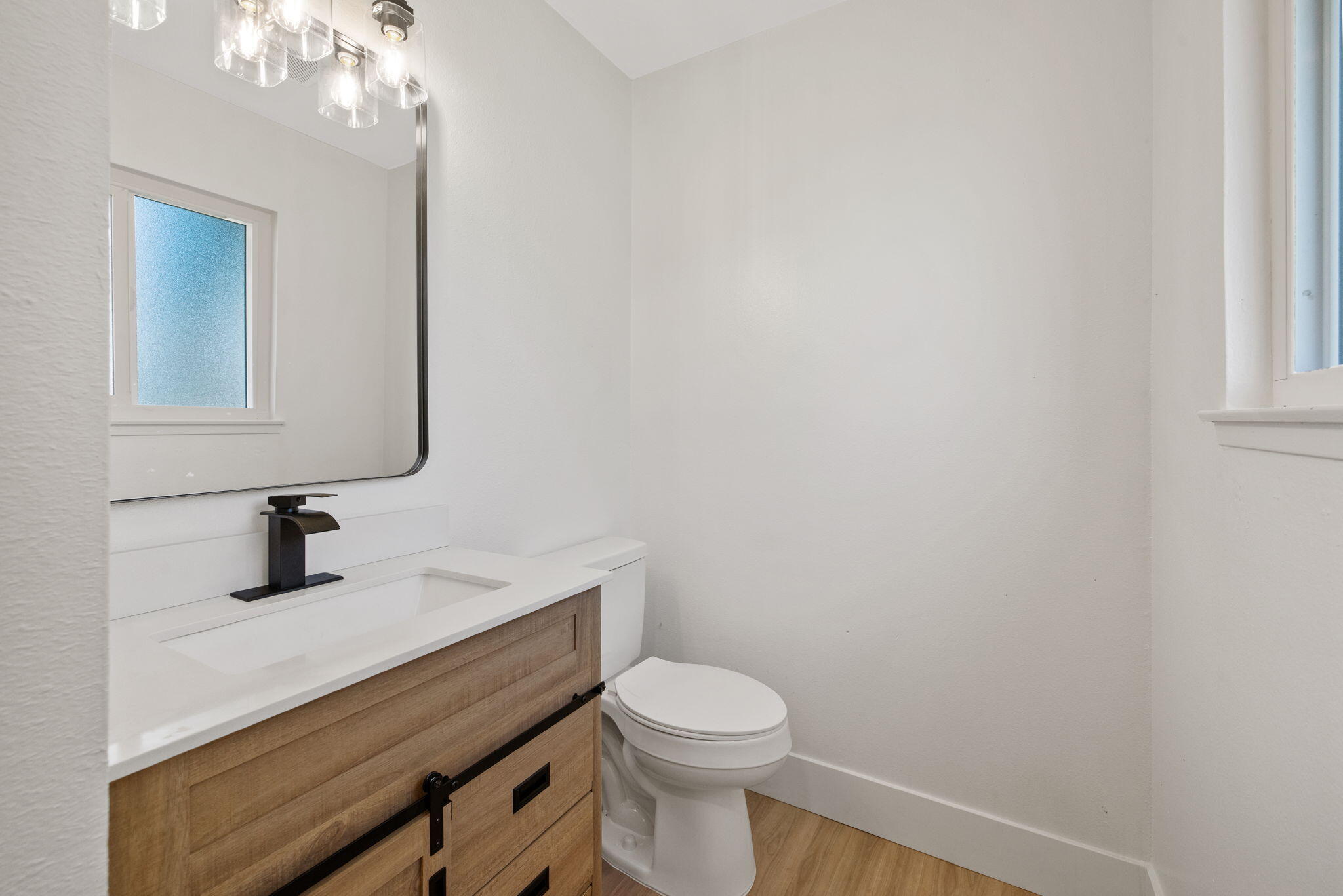 15882 Edmiston Ave, Ivanhoe, CA 93235