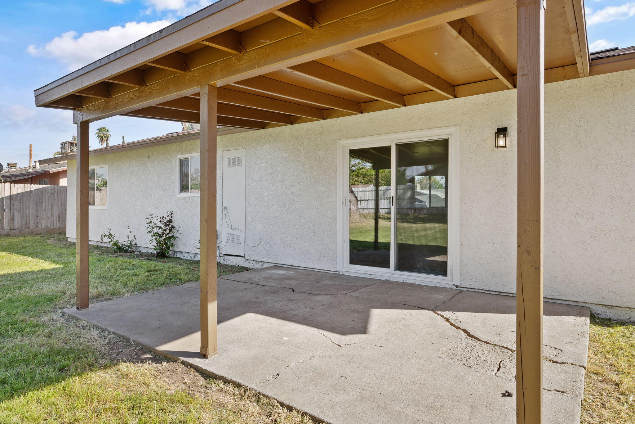 15882 Edmiston Ave, Ivanhoe, CA 93235