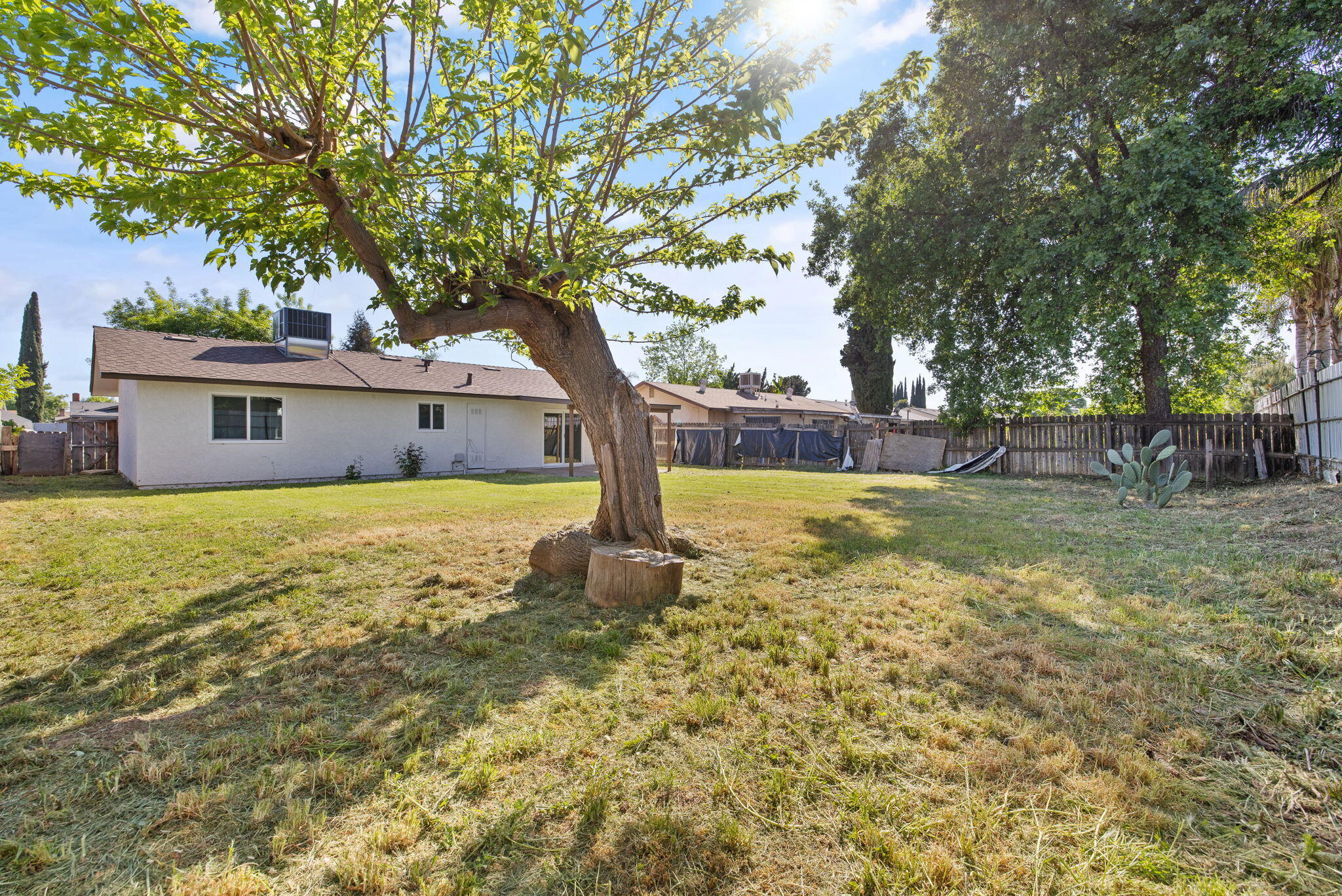 15882 Edmiston Ave, Ivanhoe, CA 93235