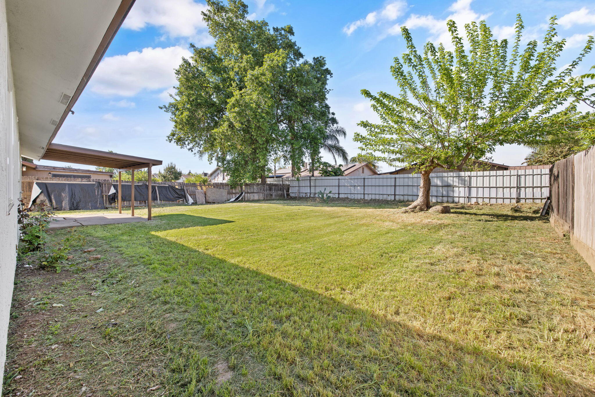 15882 Edmiston Ave, Ivanhoe, CA 93235