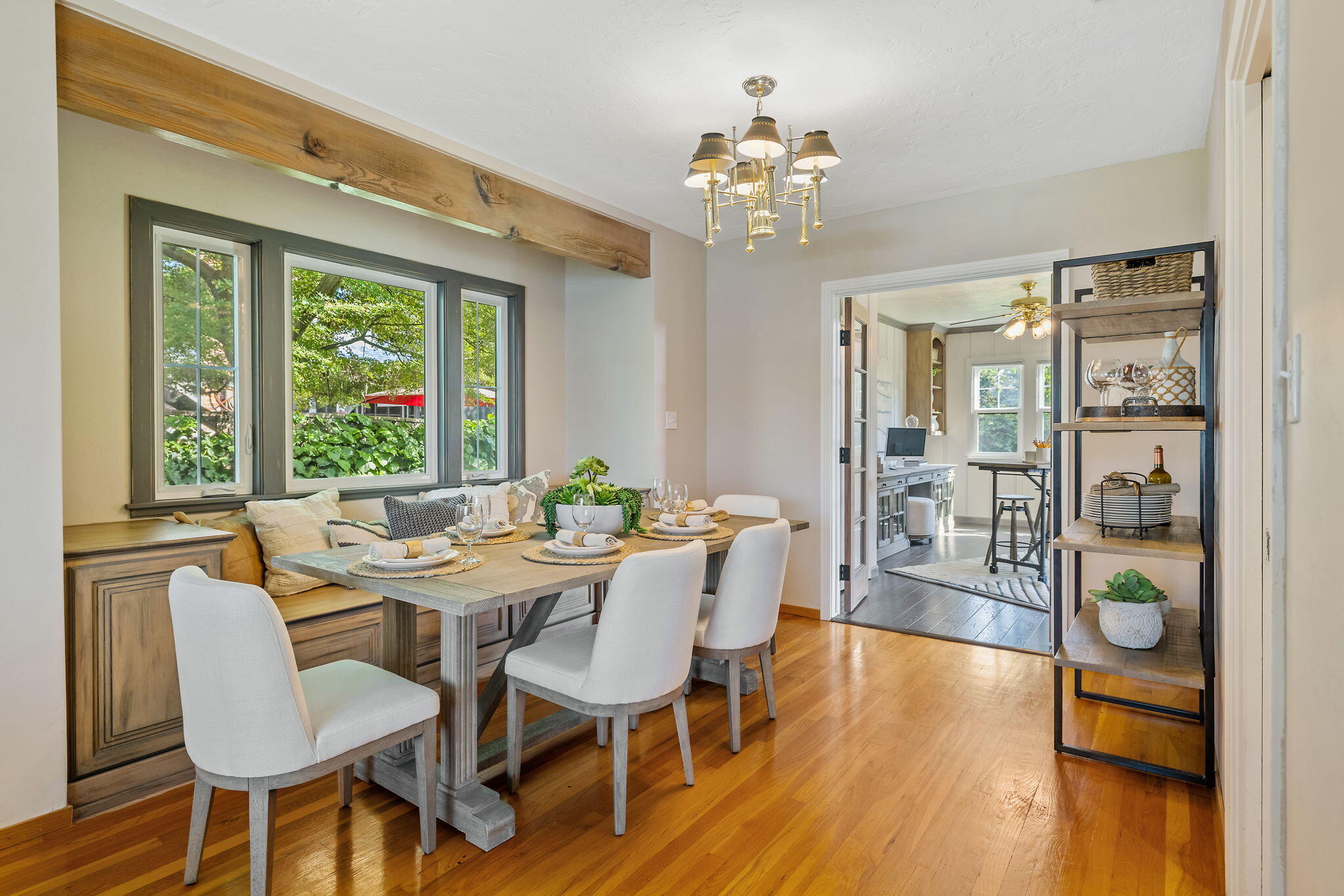 1703 W Kaweah Ave, Visalia, CA 93277