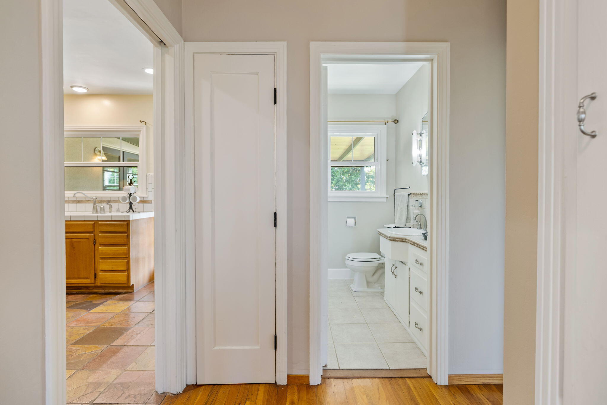 1703 W Kaweah Ave, Visalia, CA 93277