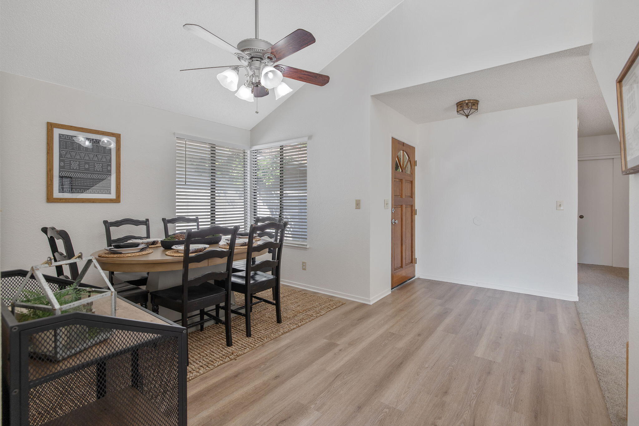 1907 E Vine Ave, Visalia, CA 93292