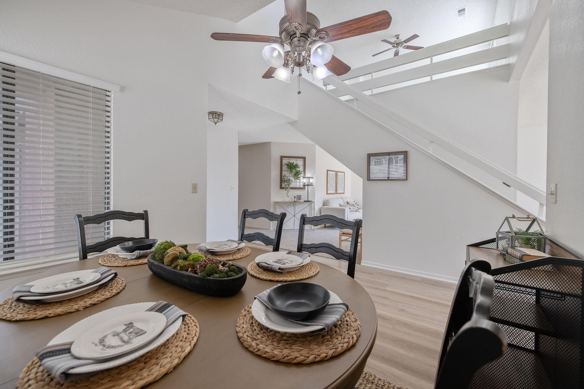 1907 E Vine Ave, Visalia, CA 93292