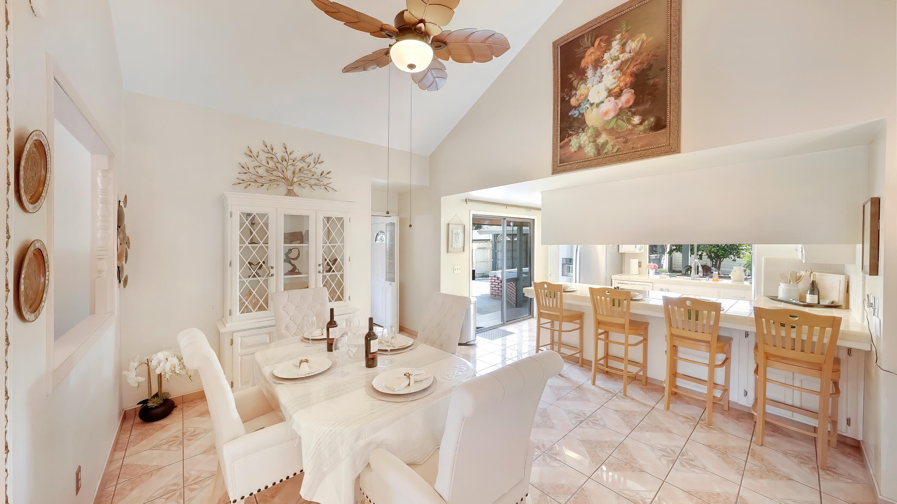 2323 E Hillcrest Ave, Visalia, CA 93292