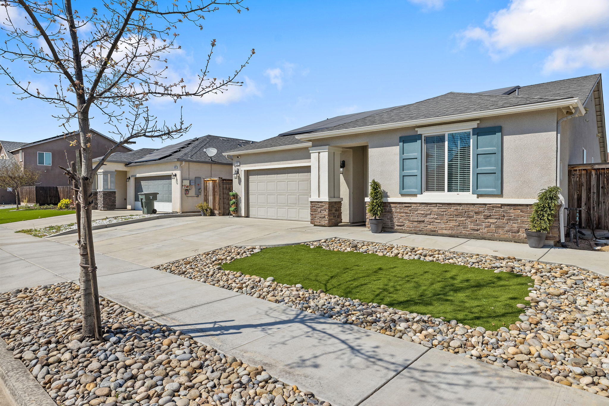 4002 E Cypress Ave, Visalia, CA 93292