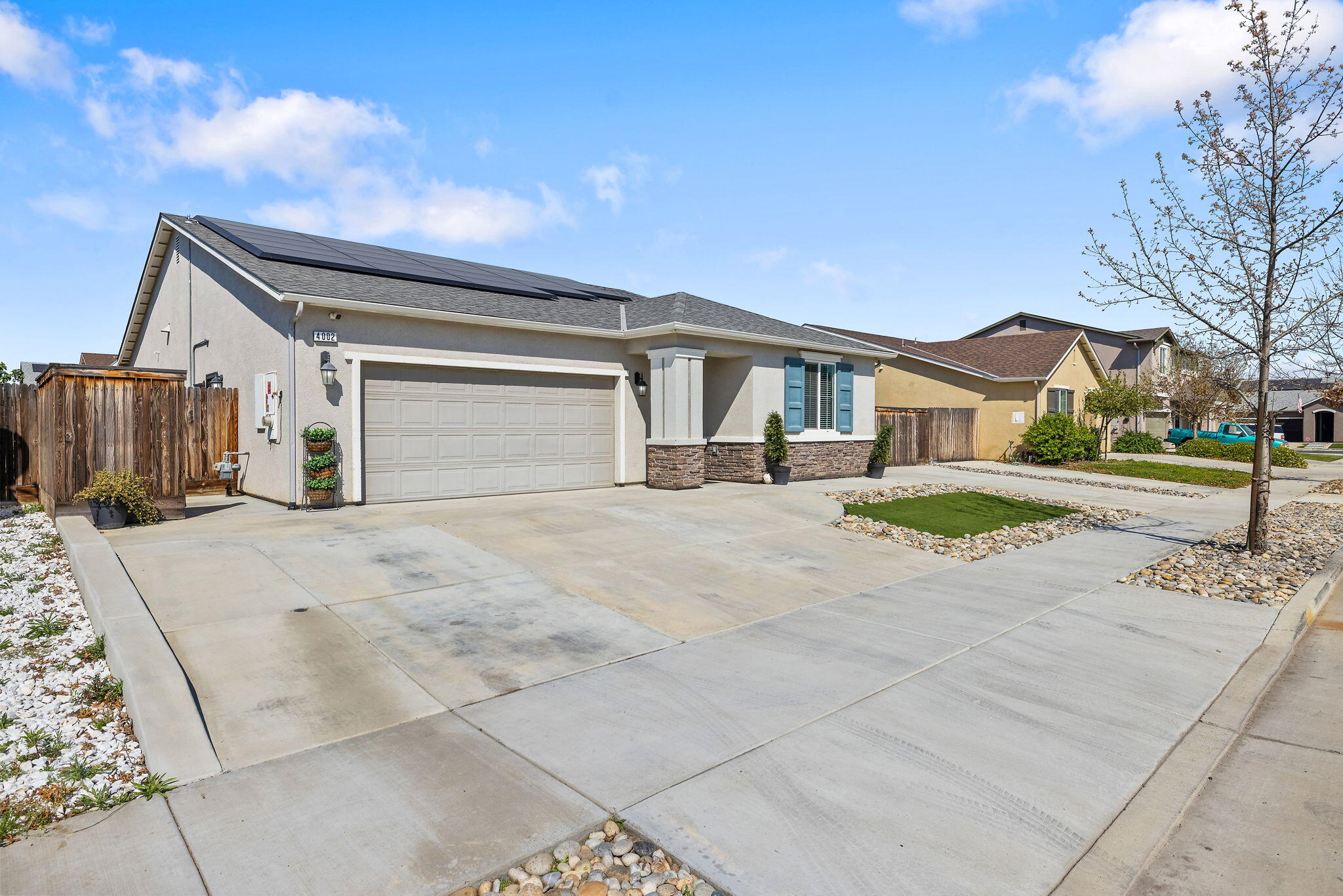 4002 E Cypress Ave, Visalia, CA 93292