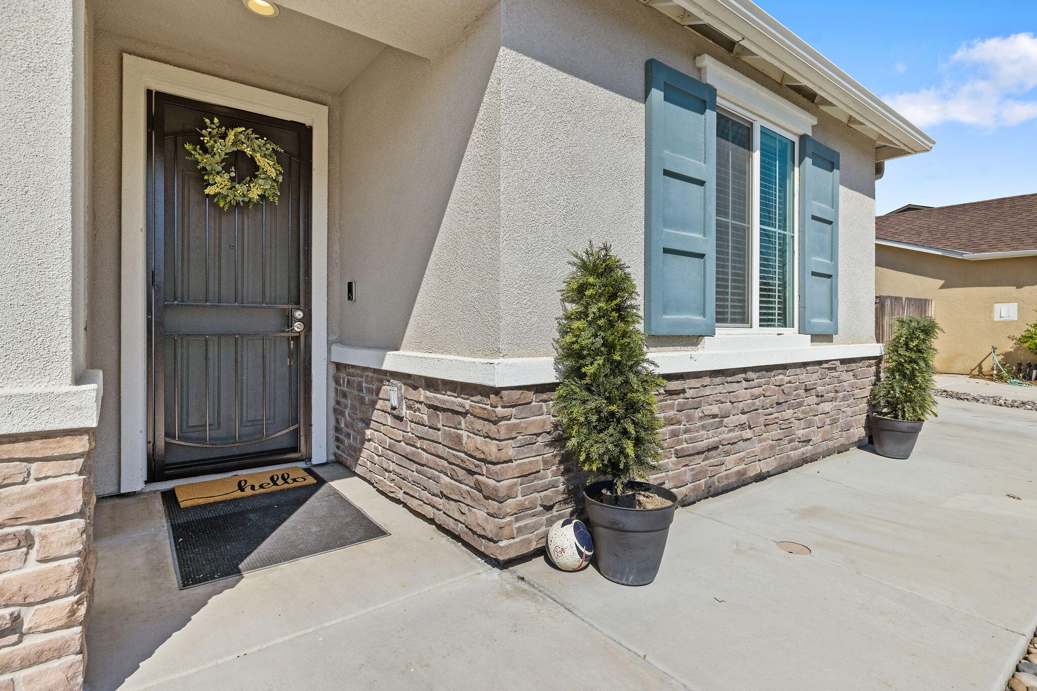 4002 E Cypress Ave, Visalia, CA 93292