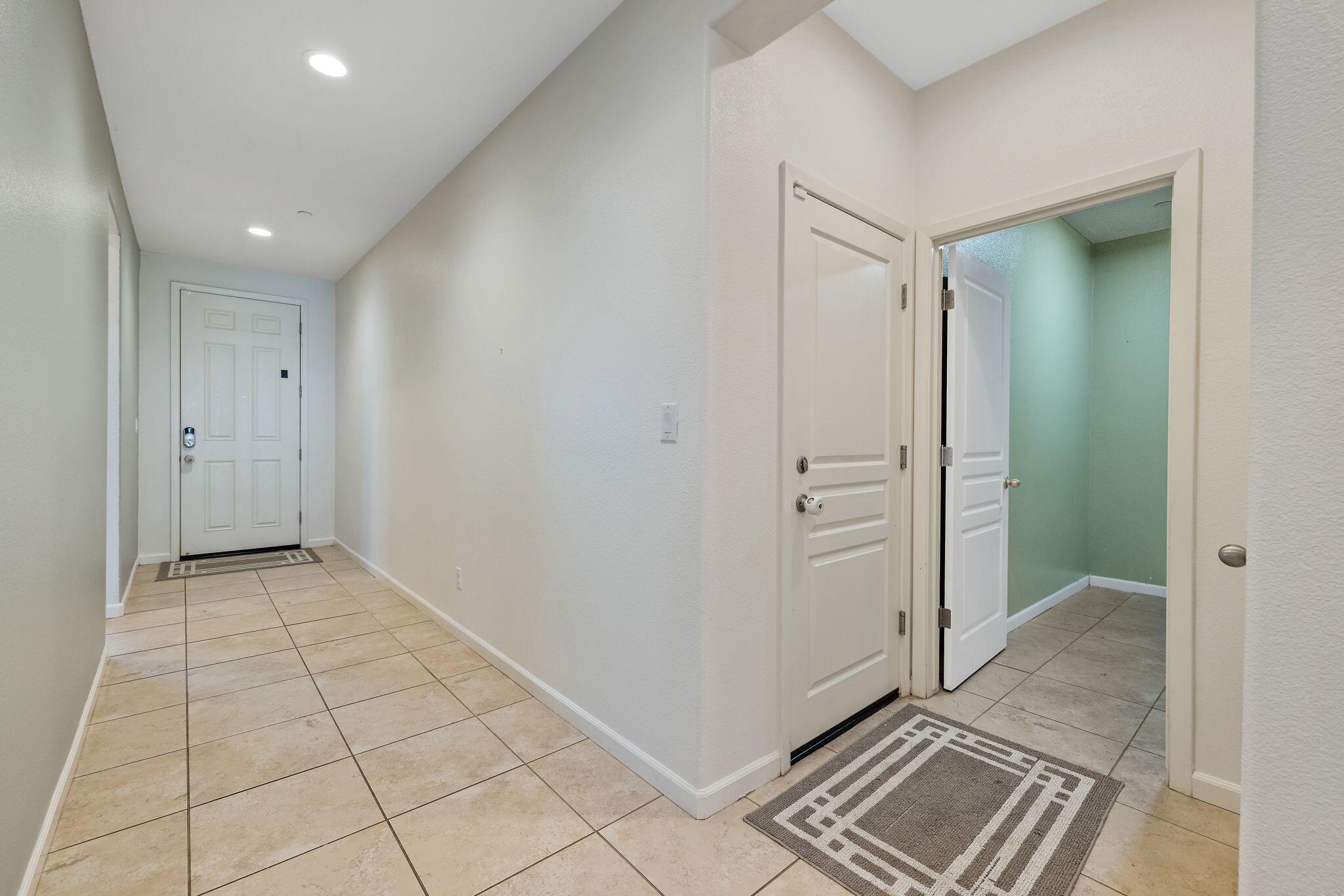 4002 E Cypress Ave, Visalia, CA 93292