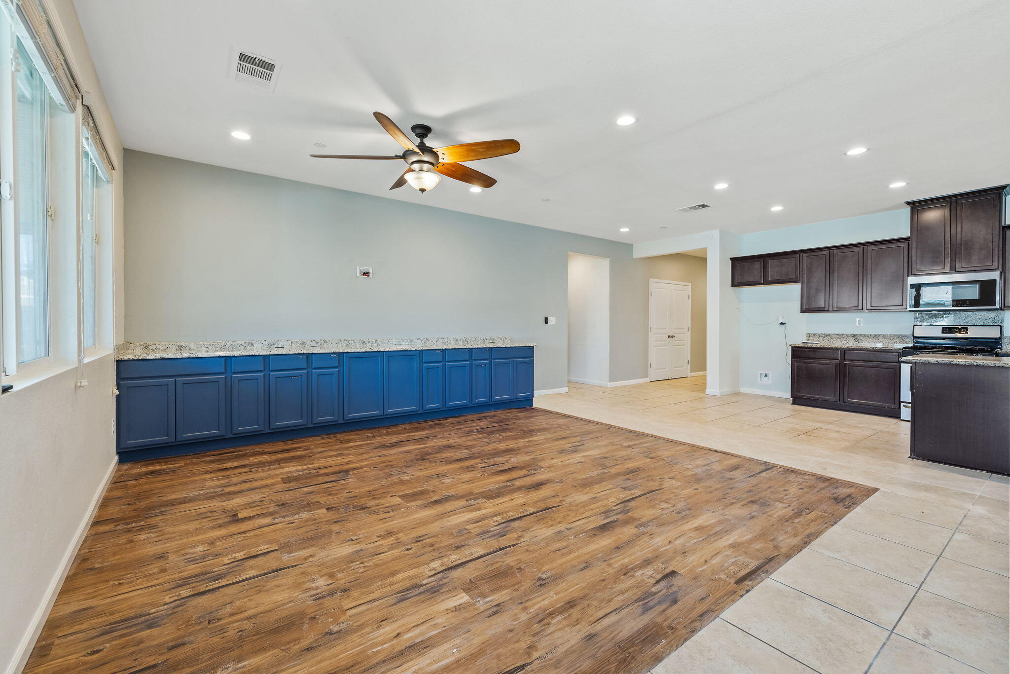 4002 E Cypress Ave, Visalia, CA 93292