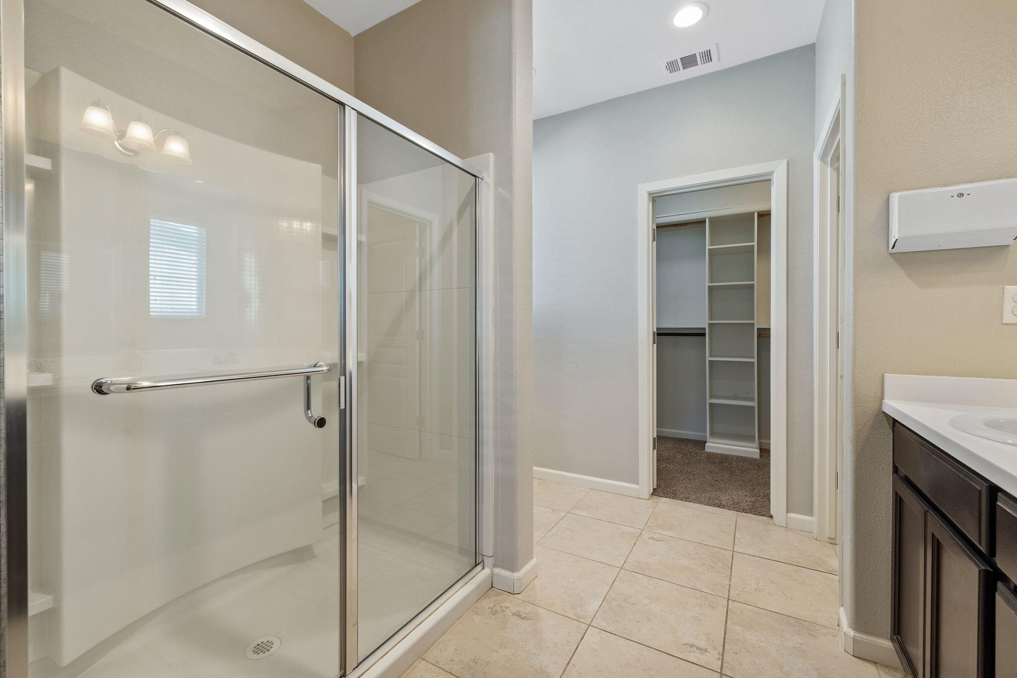 4002 E Cypress Ave, Visalia, CA 93292