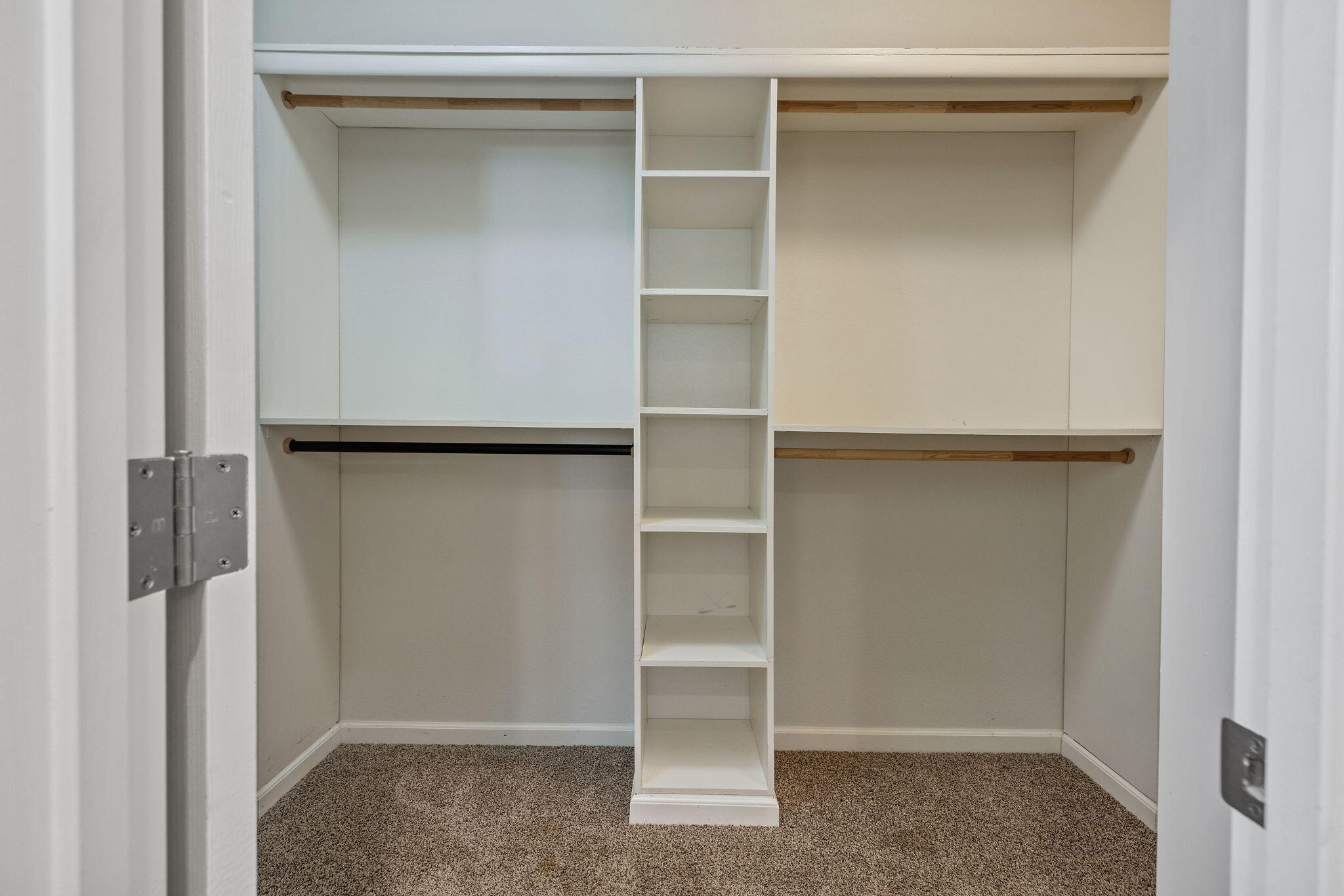 4002 E Cypress Ave, Visalia, CA 93292