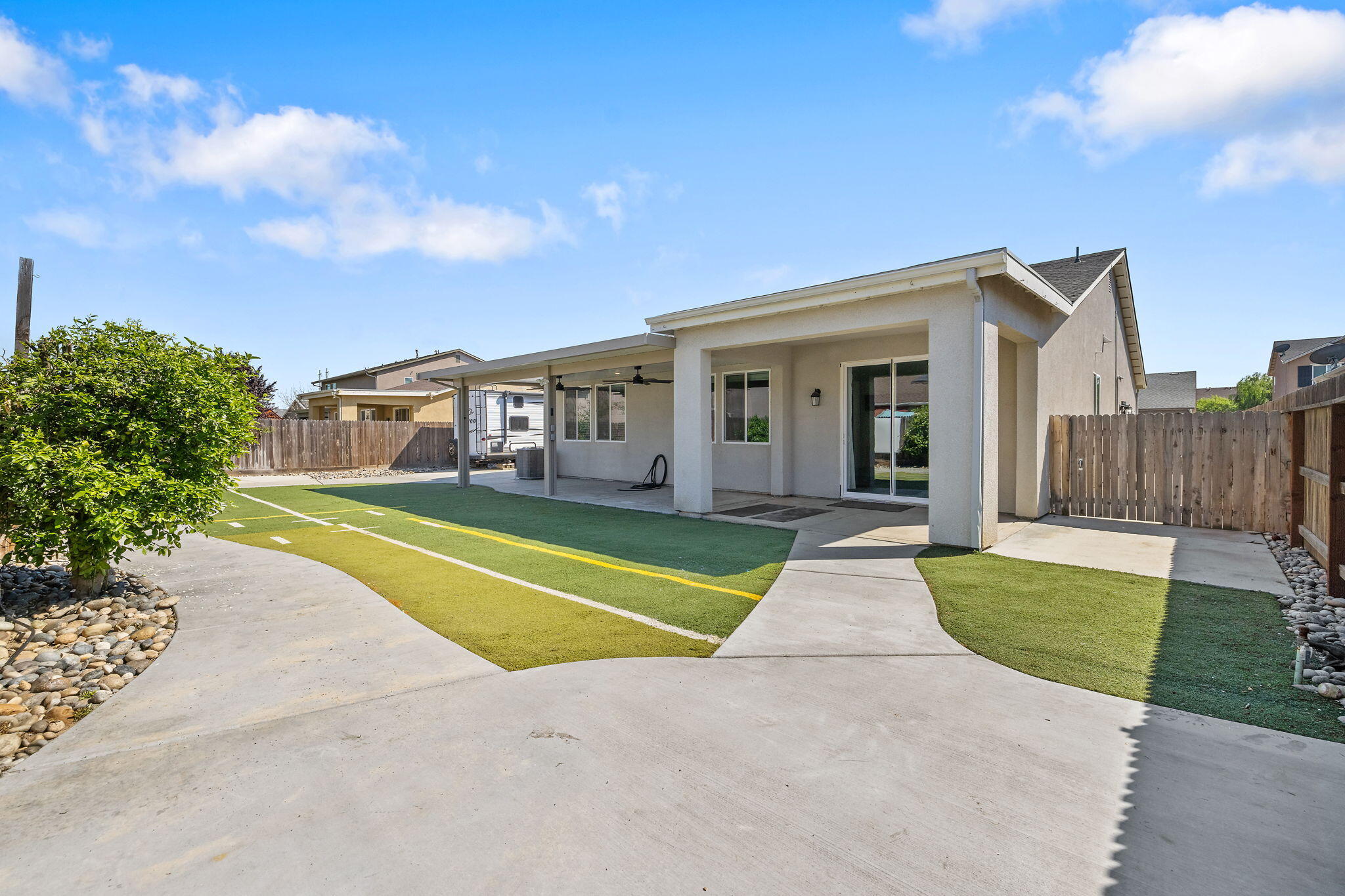 4002 E Cypress Ave, Visalia, CA 93292