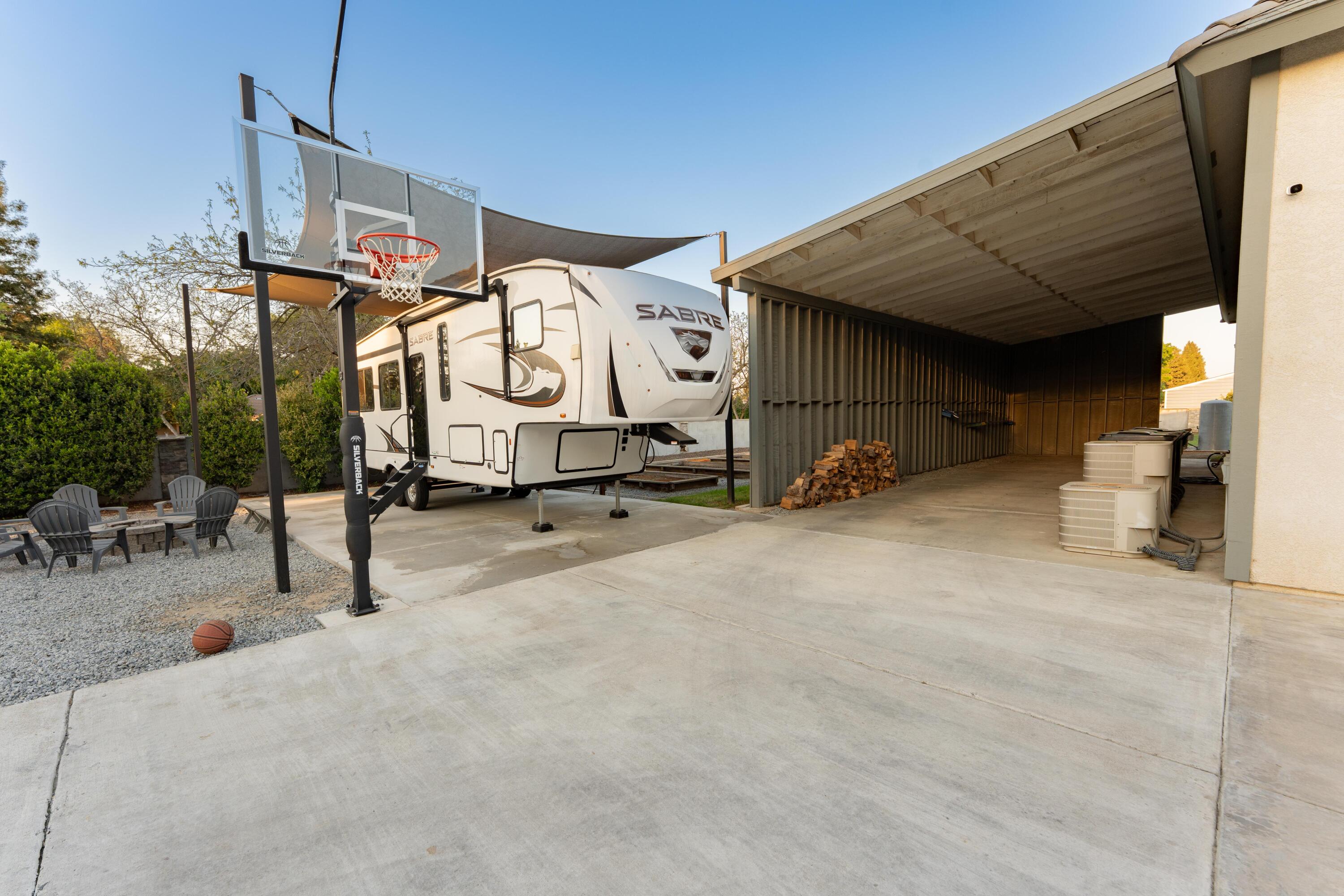 13496 El Nogal Ave, Visalia, CA 93292