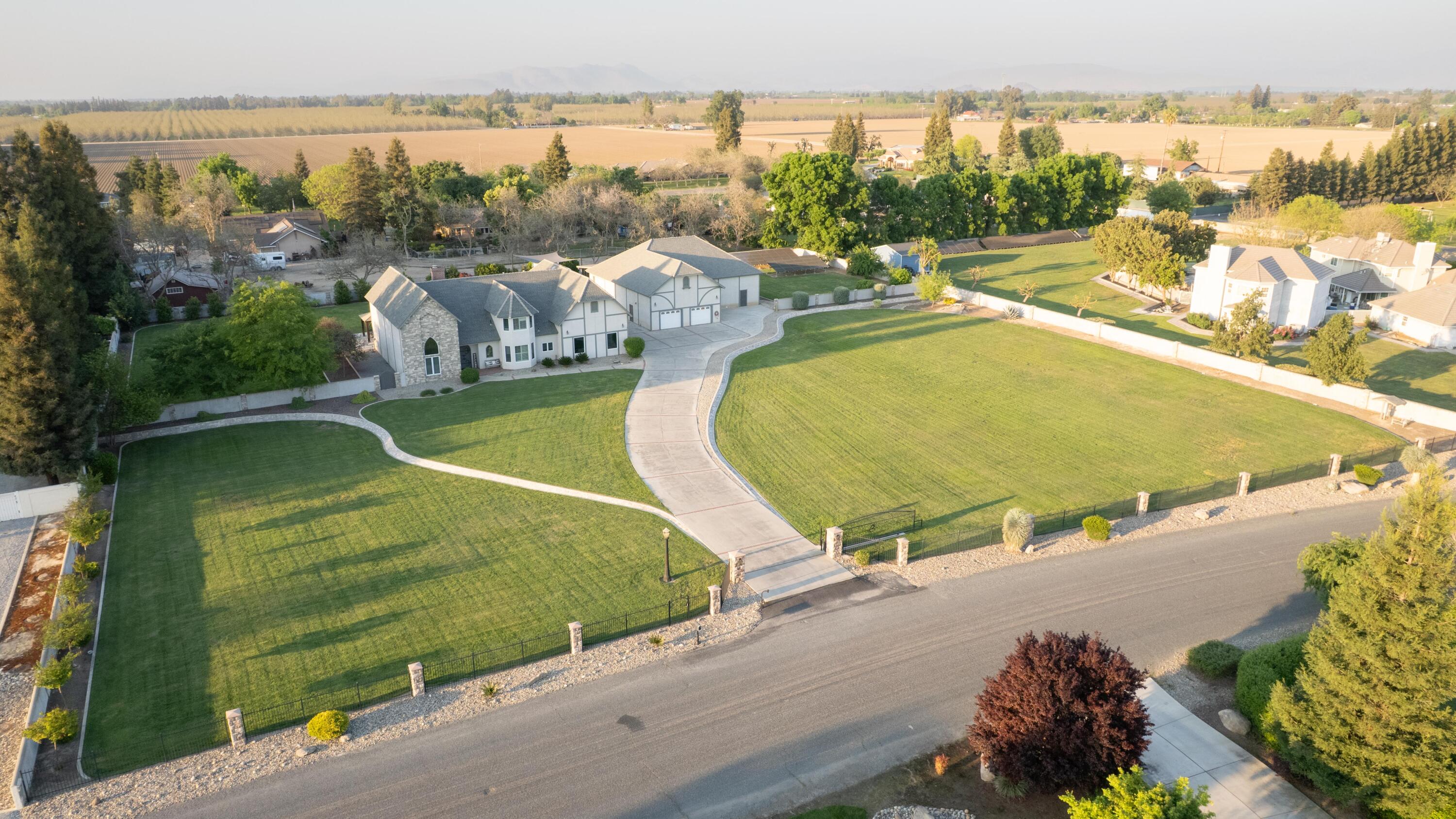 13496 El Nogal Ave, Visalia, CA 93292