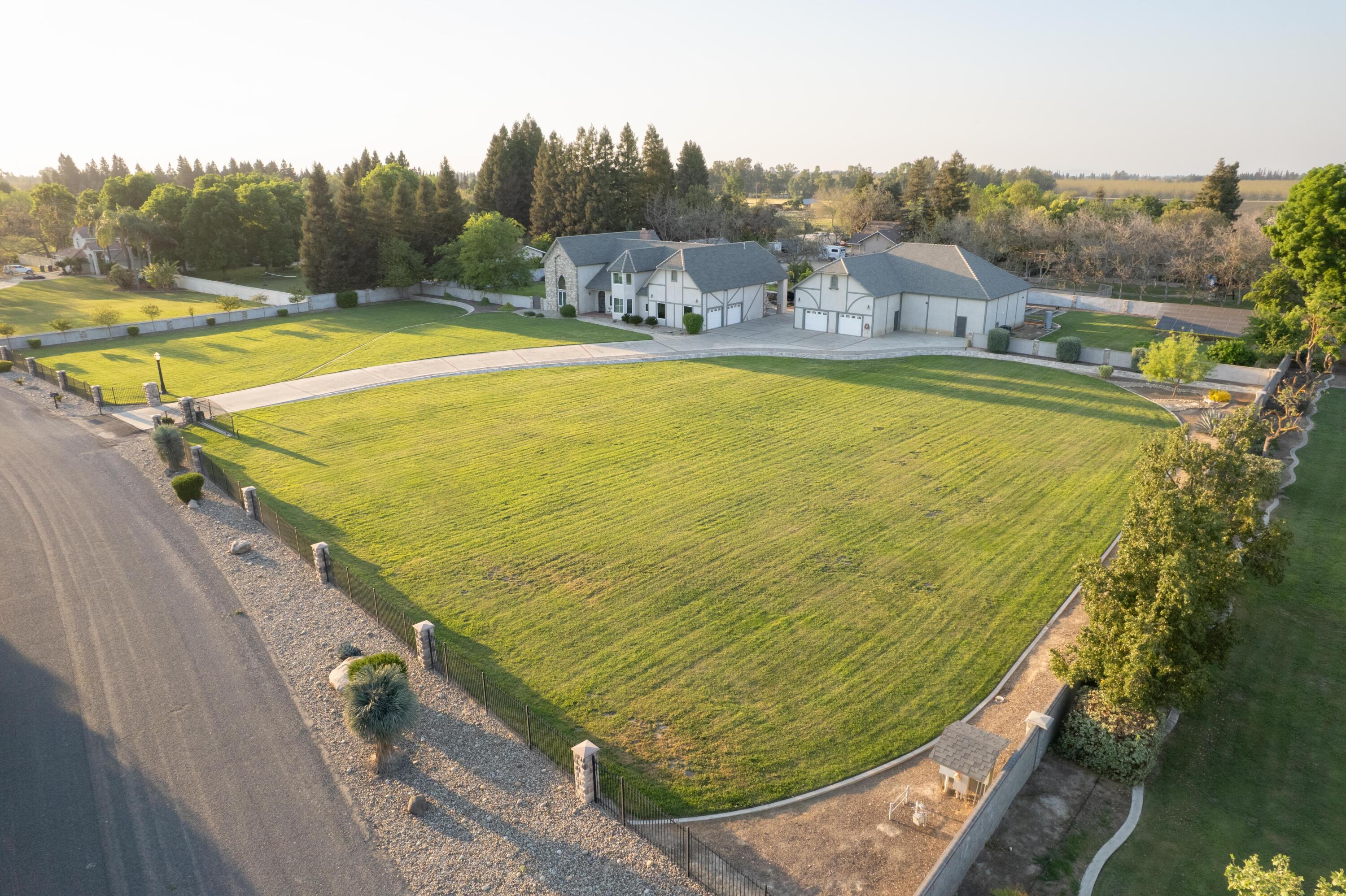 13496 El Nogal Ave, Visalia, CA 93292