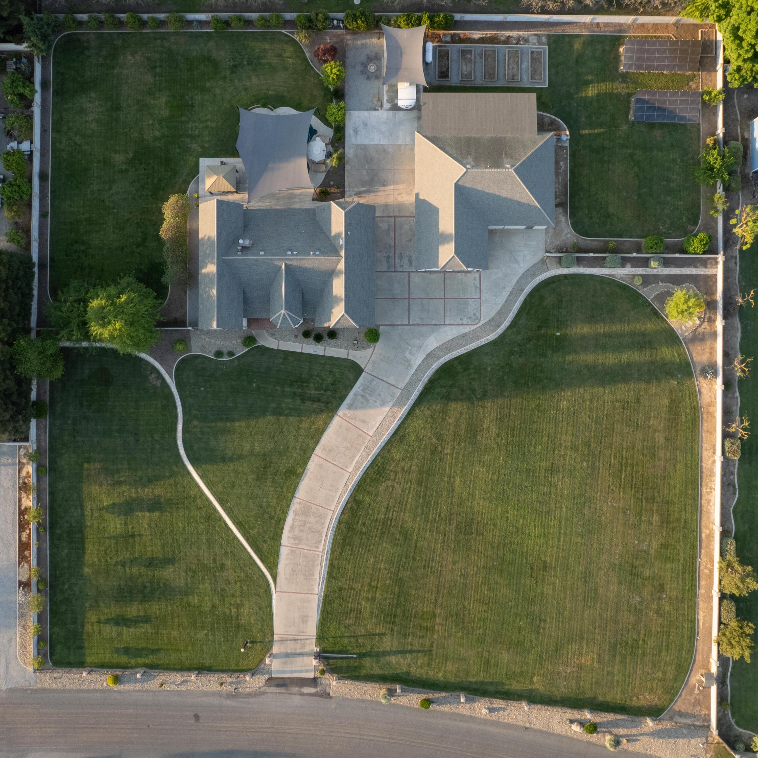 13496 El Nogal Ave, Visalia, CA 93292