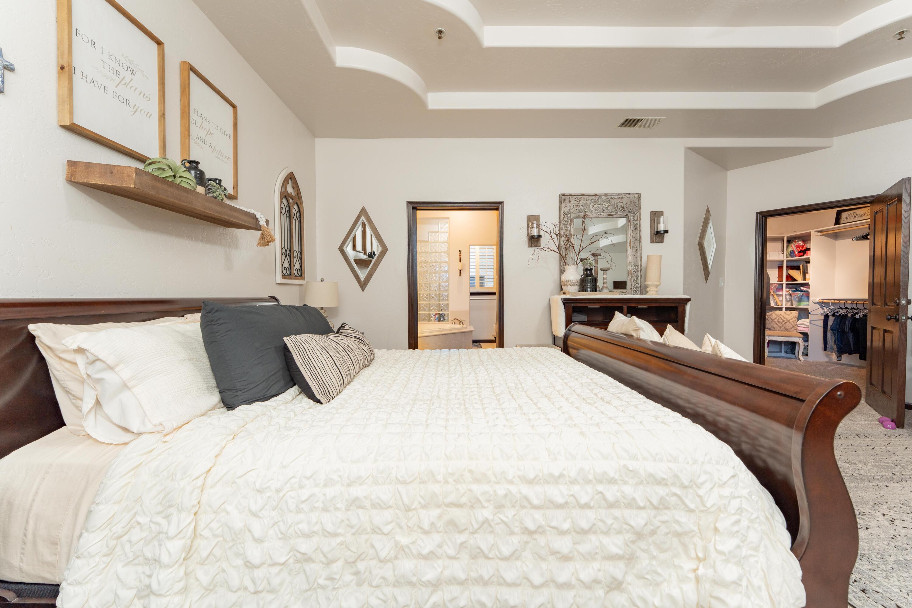 13496 El Nogal Ave, Visalia, CA 93292