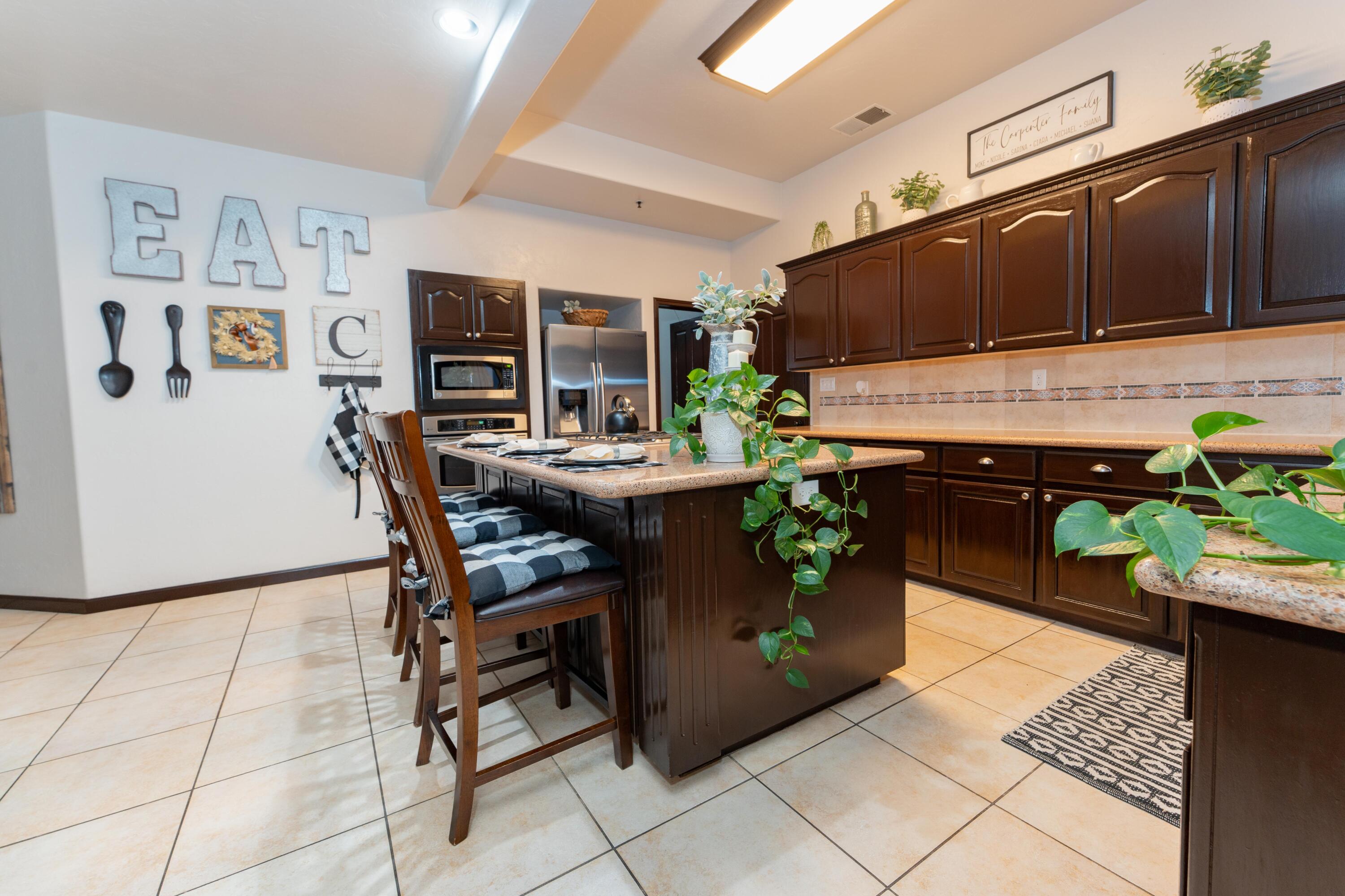 13496 El Nogal Ave, Visalia, CA 93292