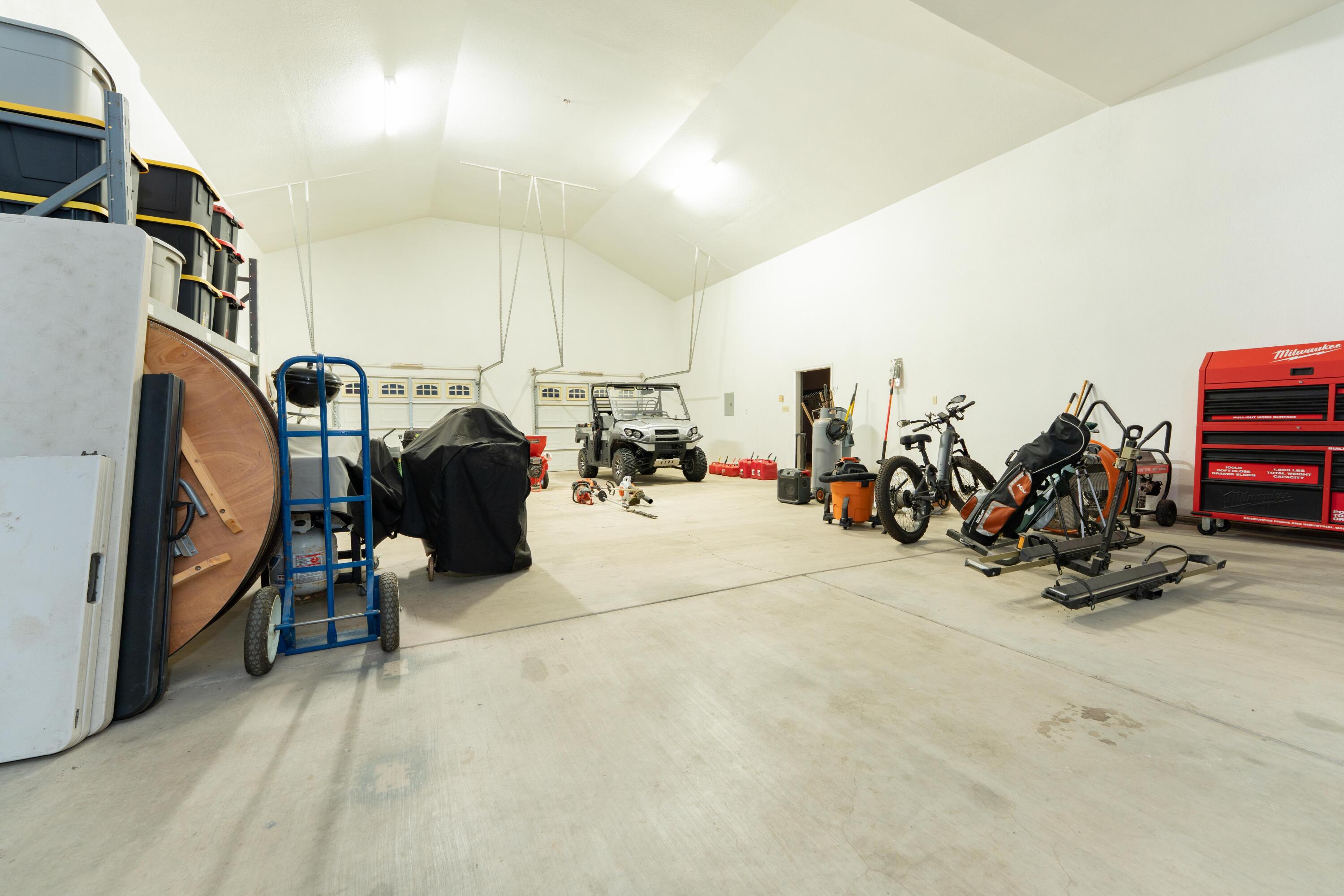 13496 El Nogal Ave, Visalia, CA 93292