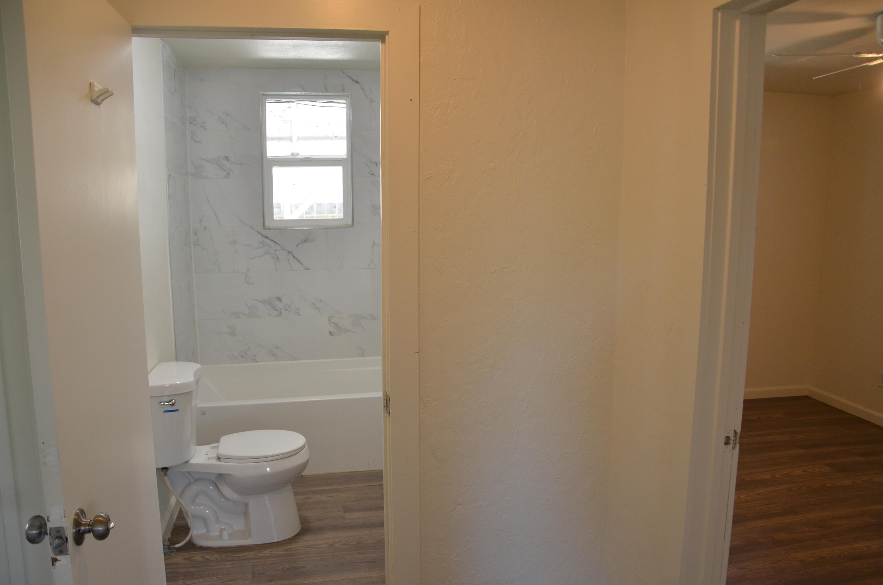 237 Smith Ave, Lemoore, CA 93245