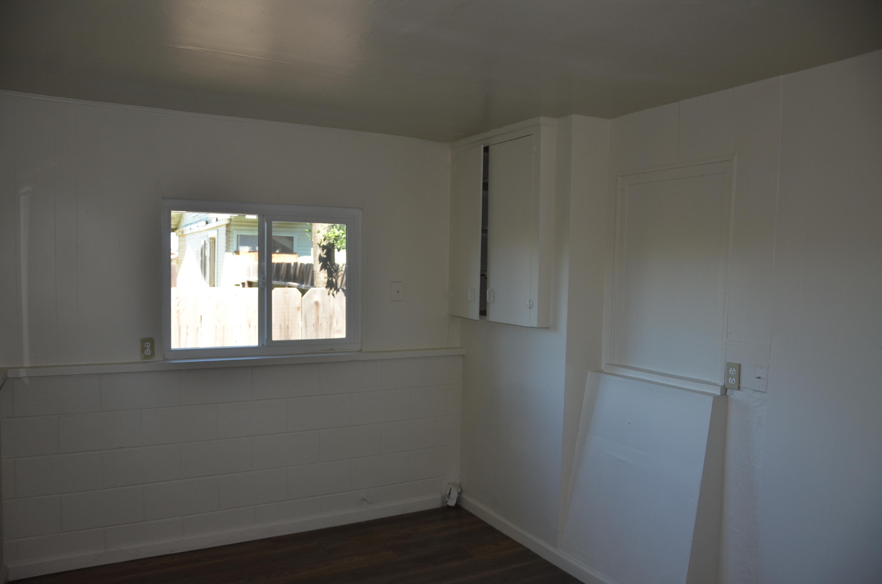 237 Smith Ave, Lemoore, CA 93245