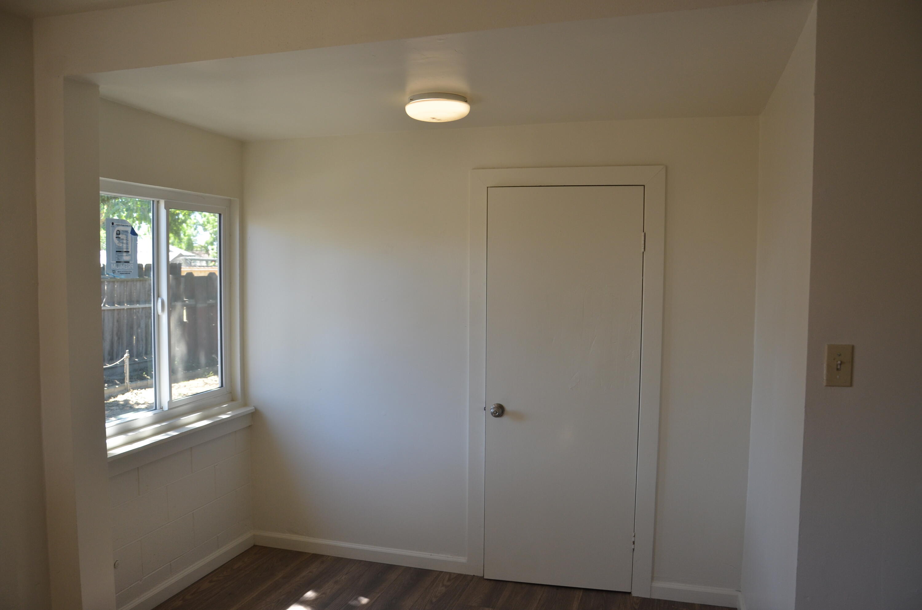 237 Smith Ave, Lemoore, CA 93245