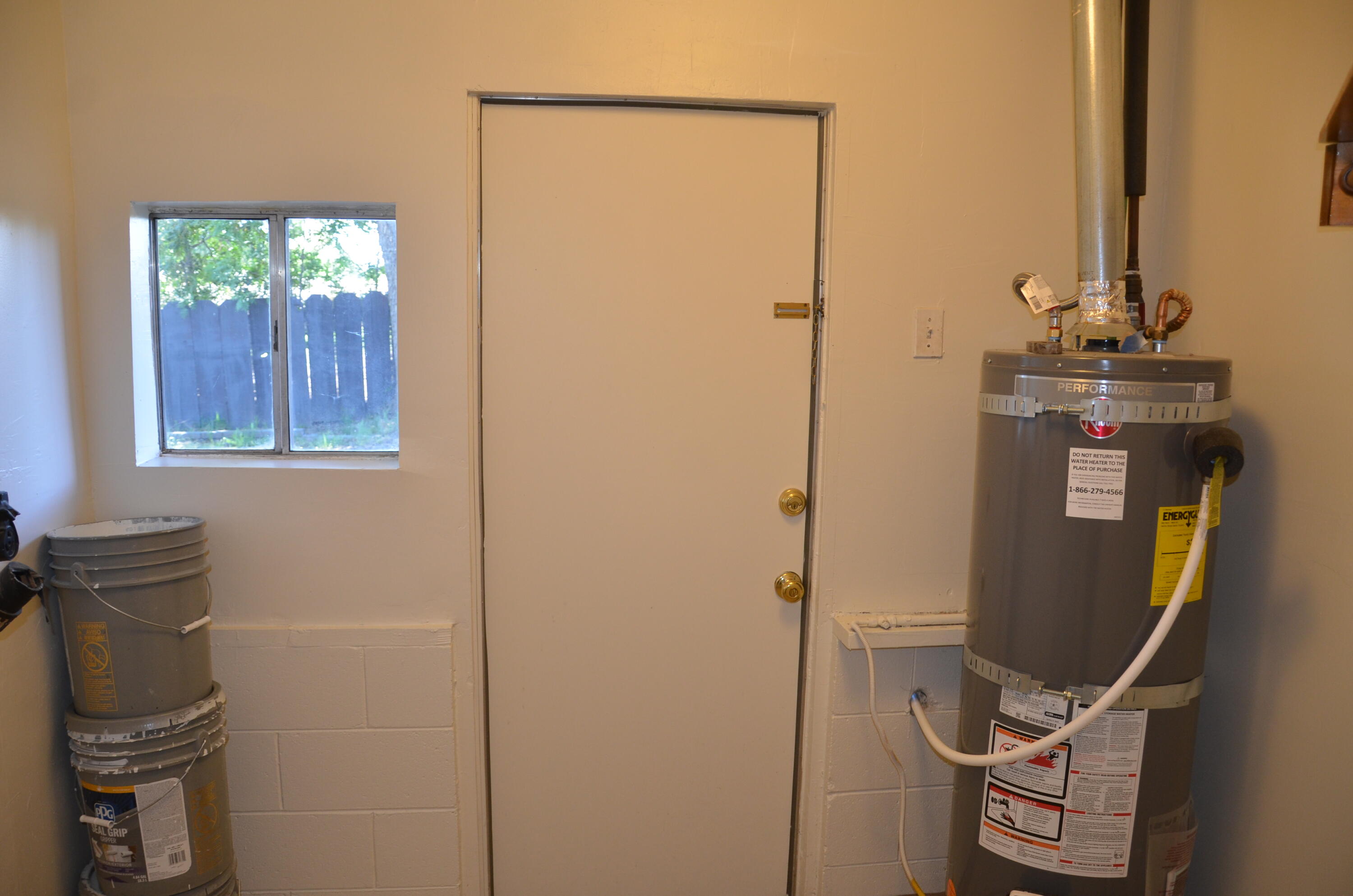 237 Smith Ave, Lemoore, CA 93245