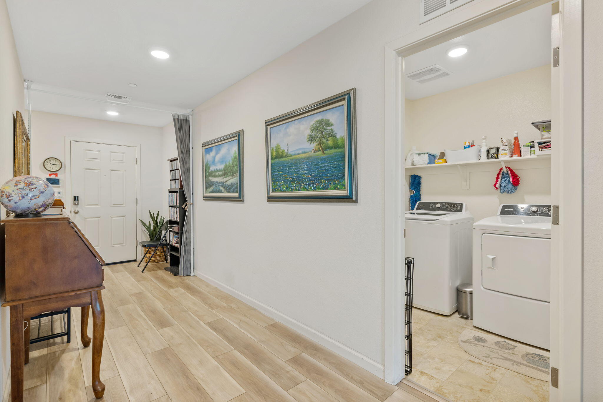 1646 N Arroyo Ct, Visalia, CA 93292