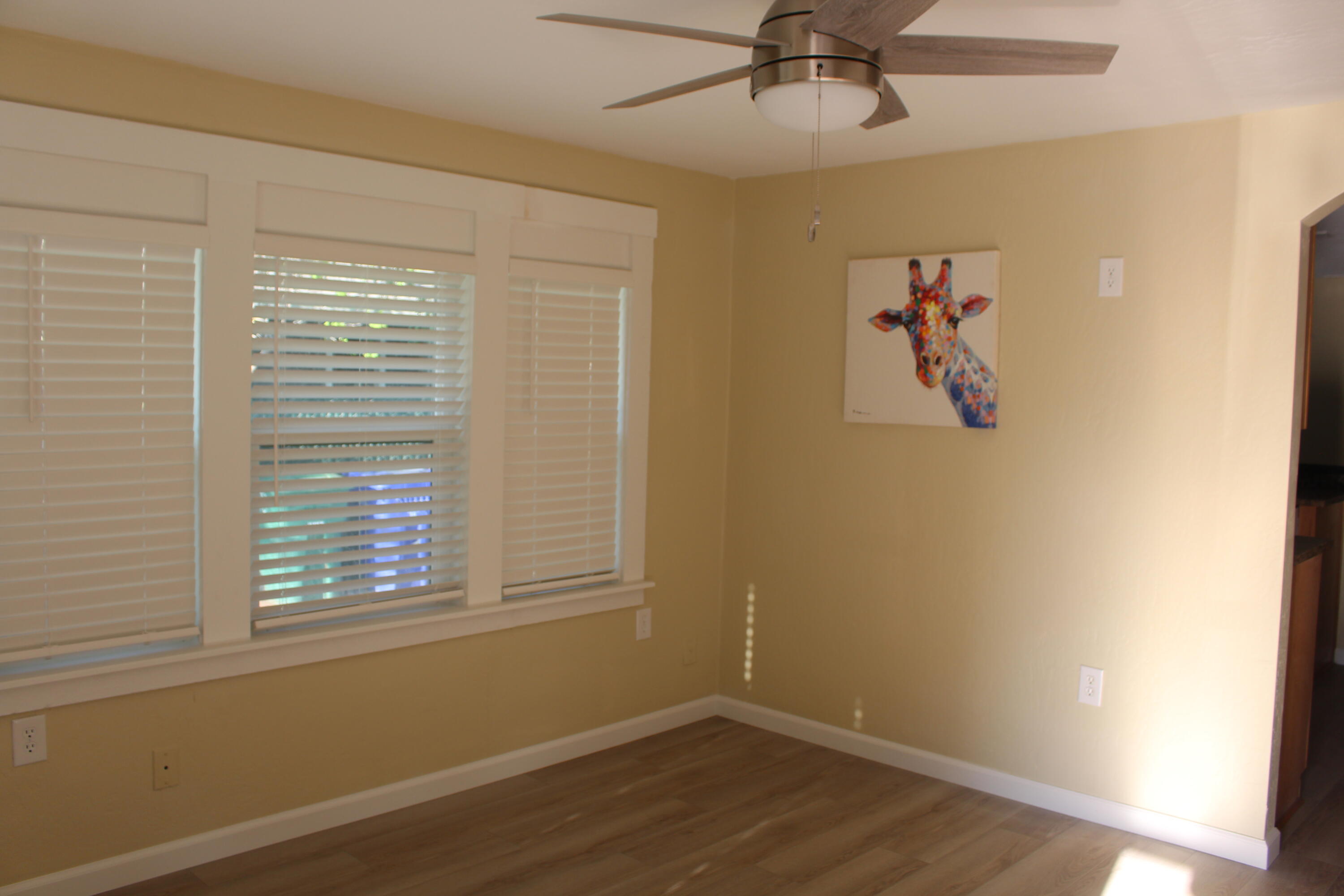 307 N Orange Ave, Exeter, CA 93221