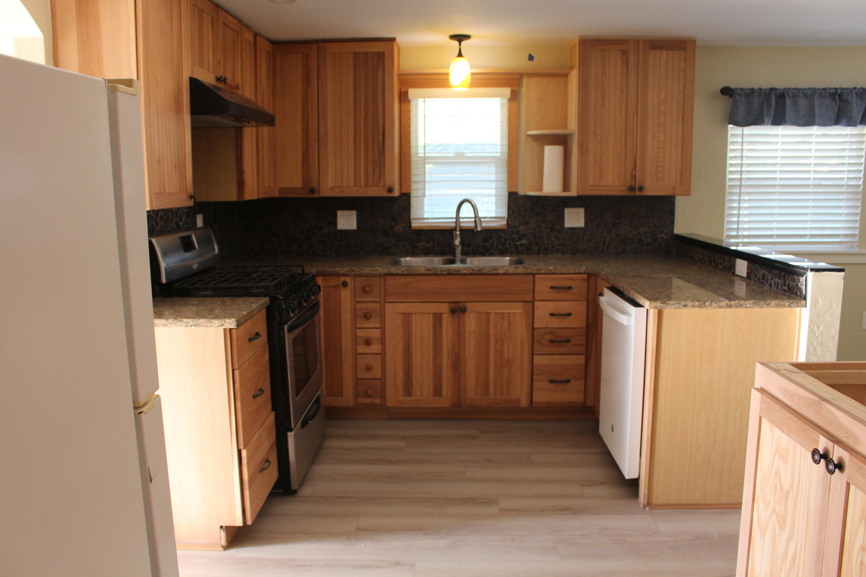 307 N Orange Ave, Exeter, CA 93221