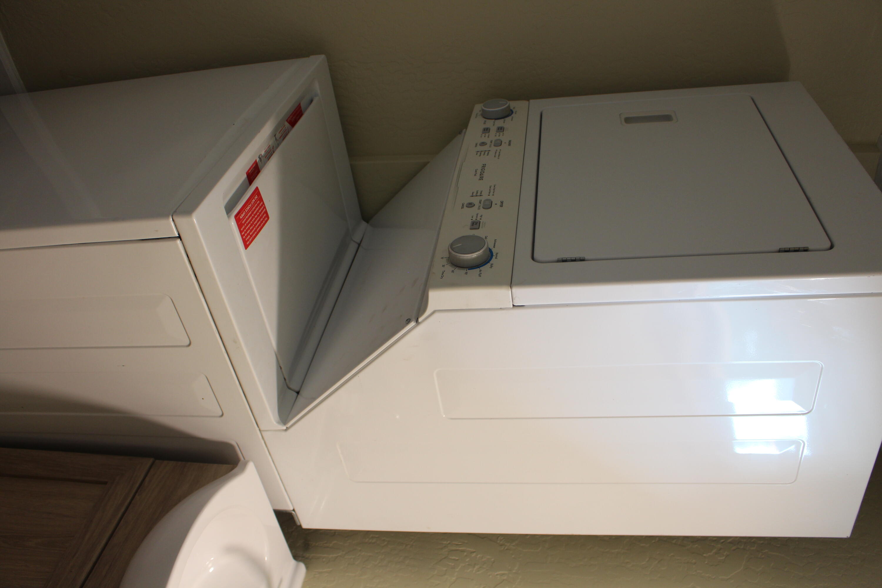 307 N Orange Ave, Exeter, CA 93221