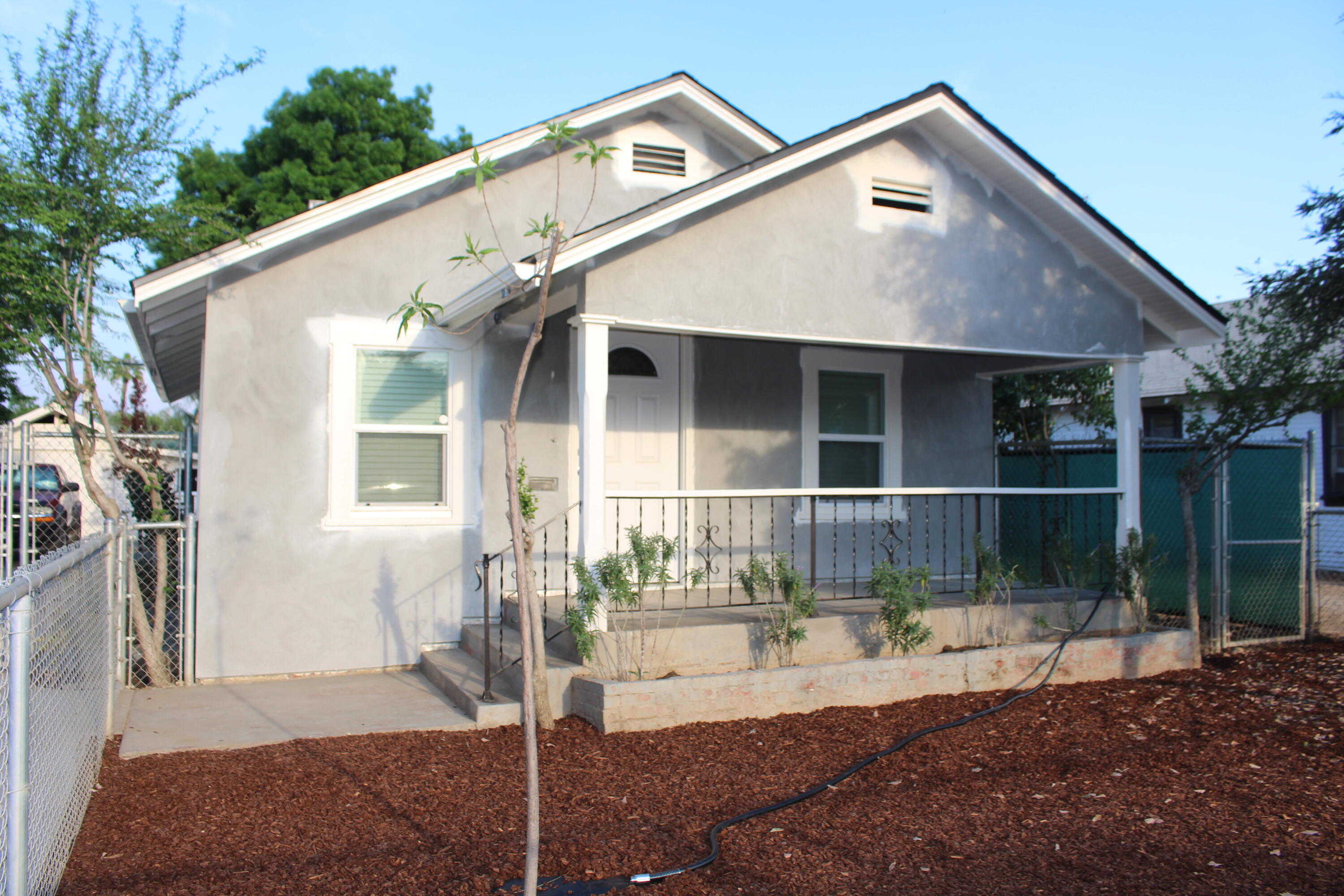 307 N Orange Ave, Exeter, CA 93221