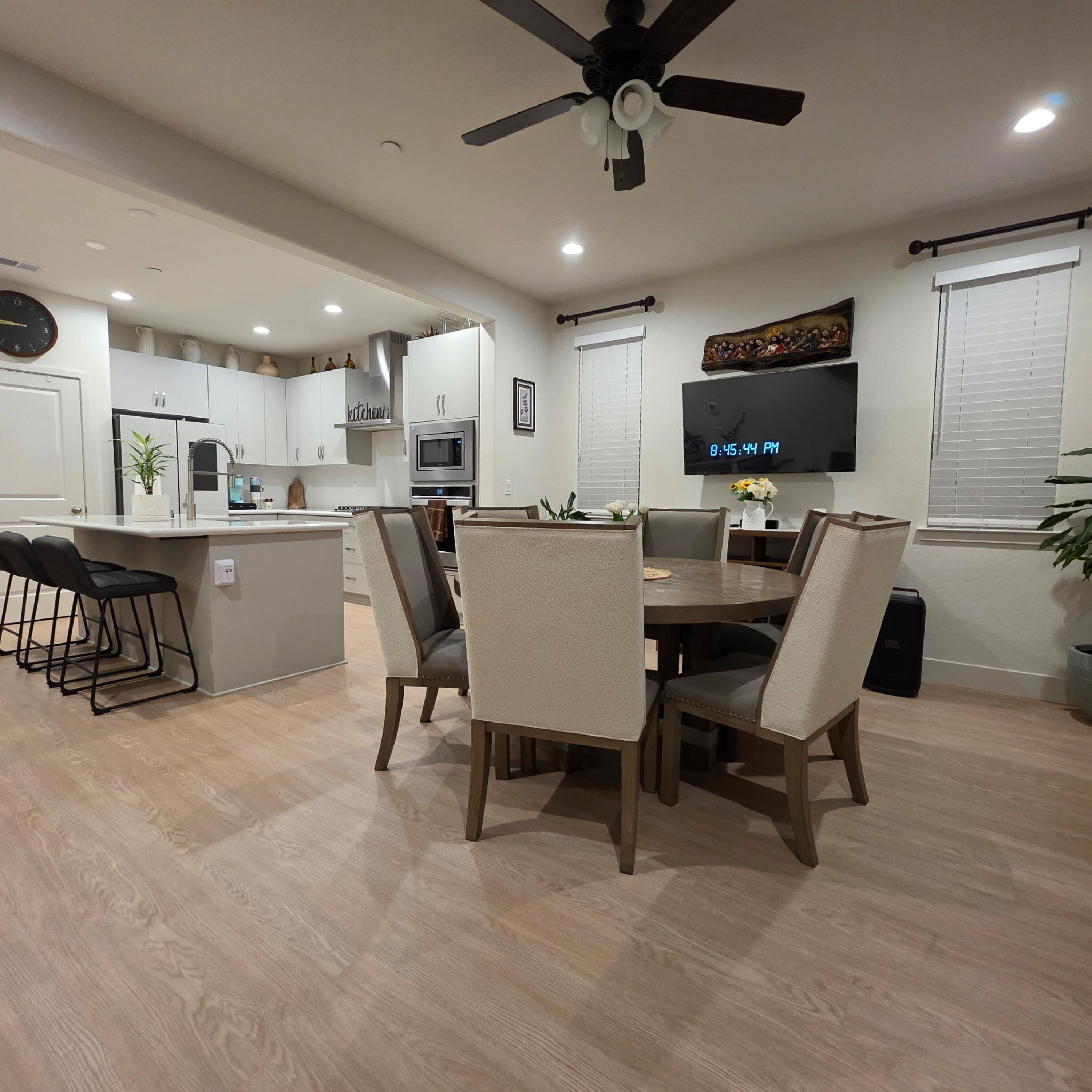 3435 W Good Ave, Visalia, CA 93277