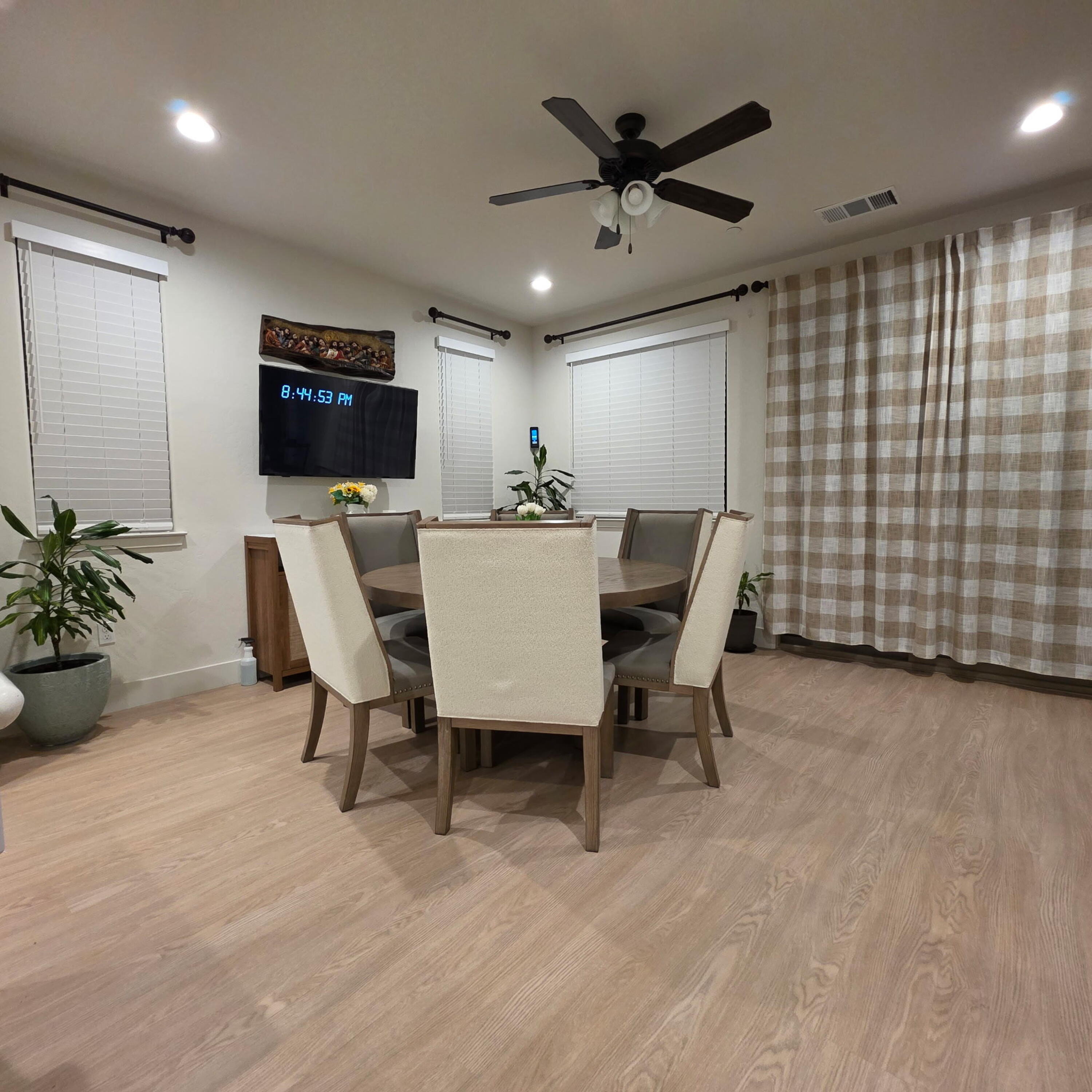 3435 W Good Ave, Visalia, CA 93277