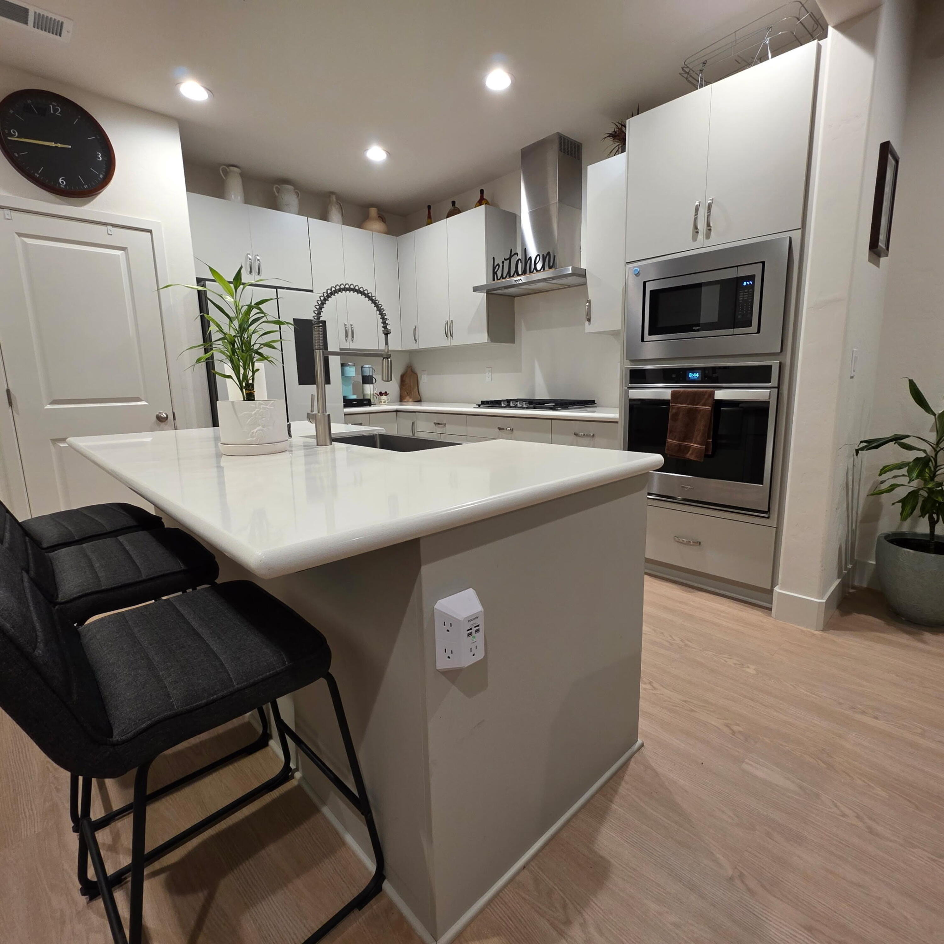 3435 W Good Ave, Visalia, CA 93277