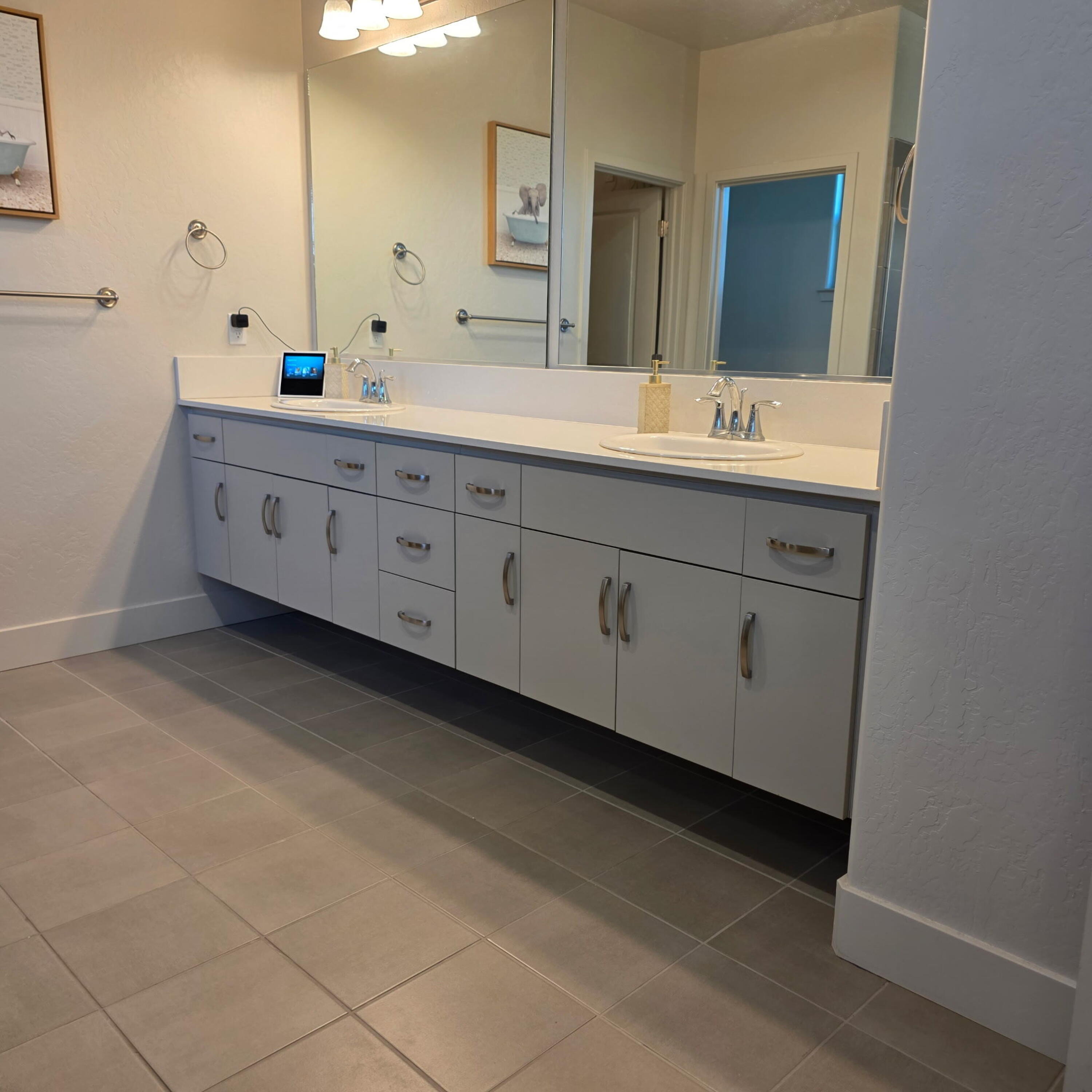 3435 W Good Ave, Visalia, CA 93277