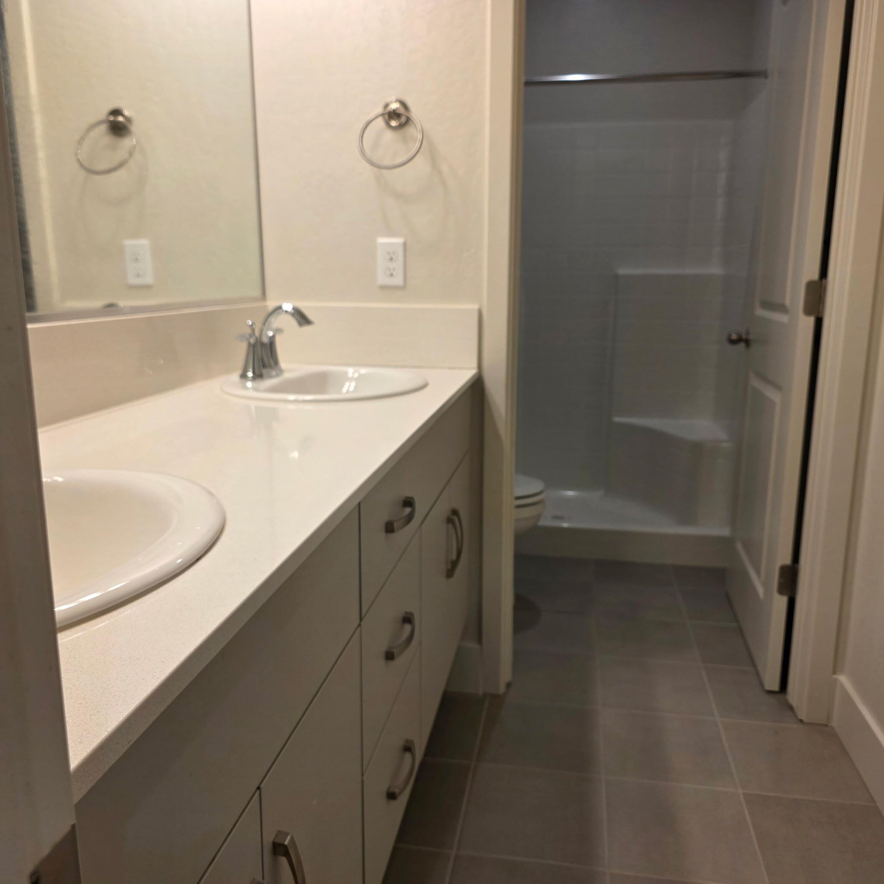 3435 W Good Ave, Visalia, CA 93277