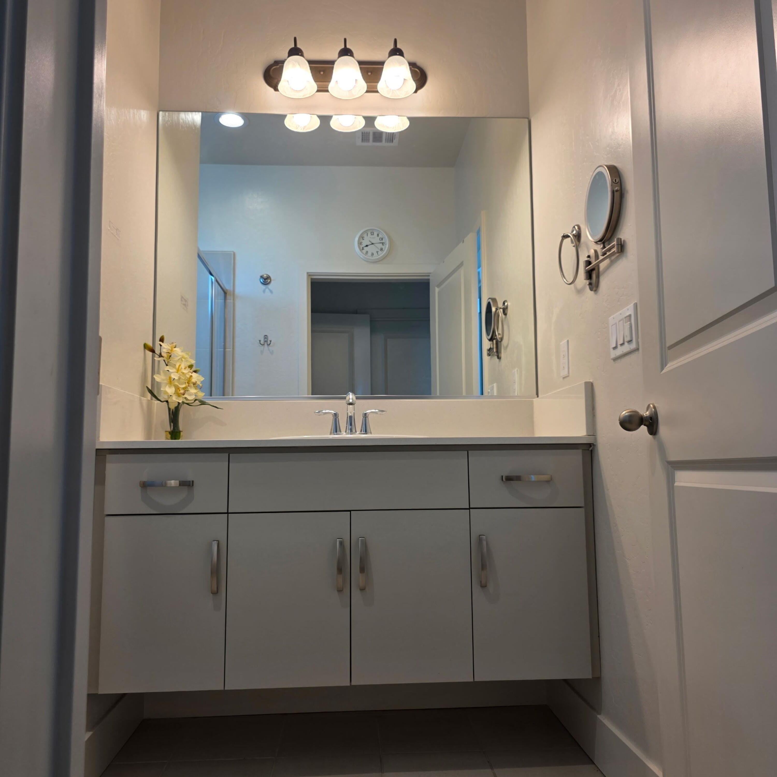 3435 W Good Ave, Visalia, CA 93277