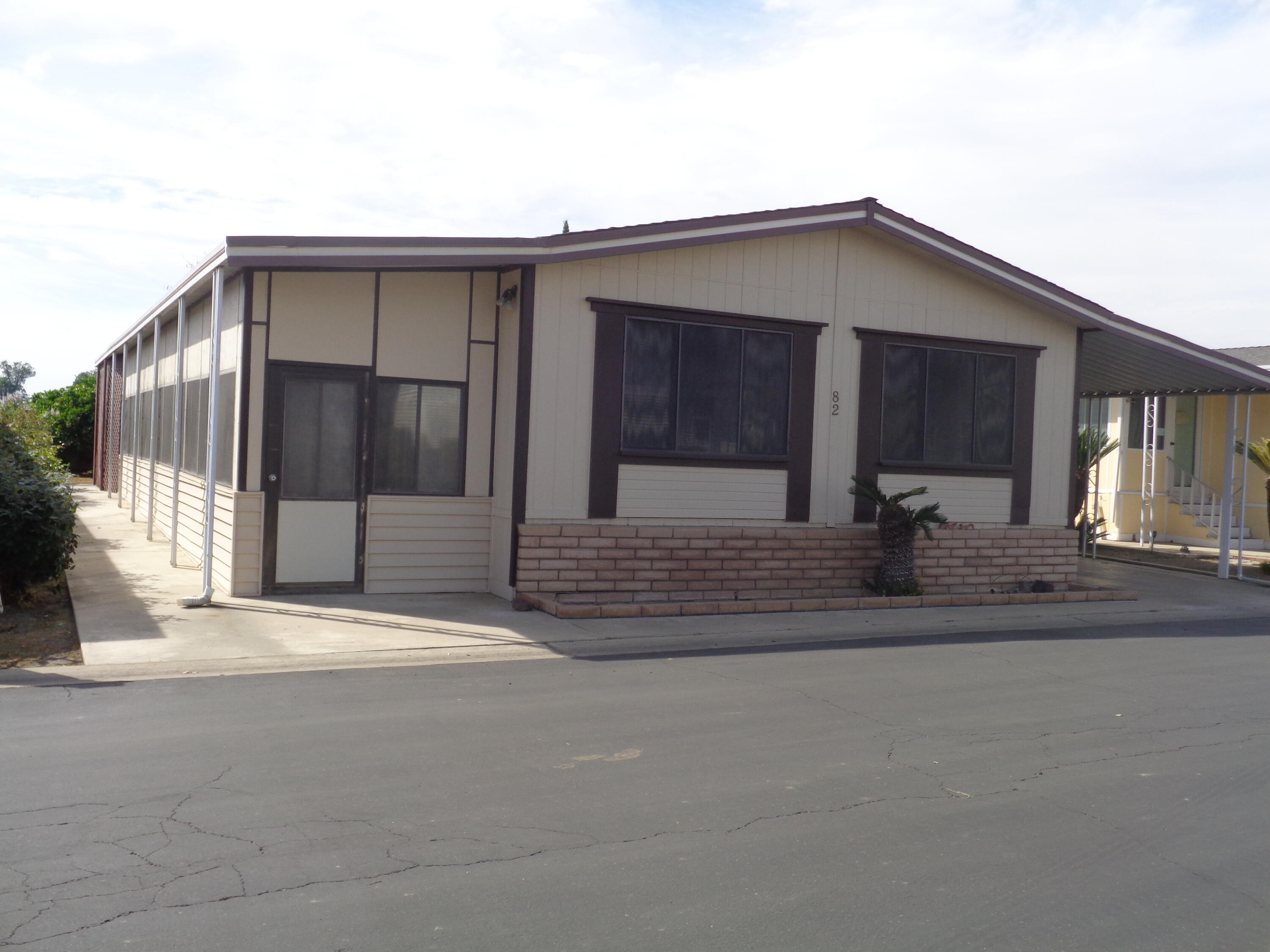 2459 N Oaks St #82, Tulare, CA 93274