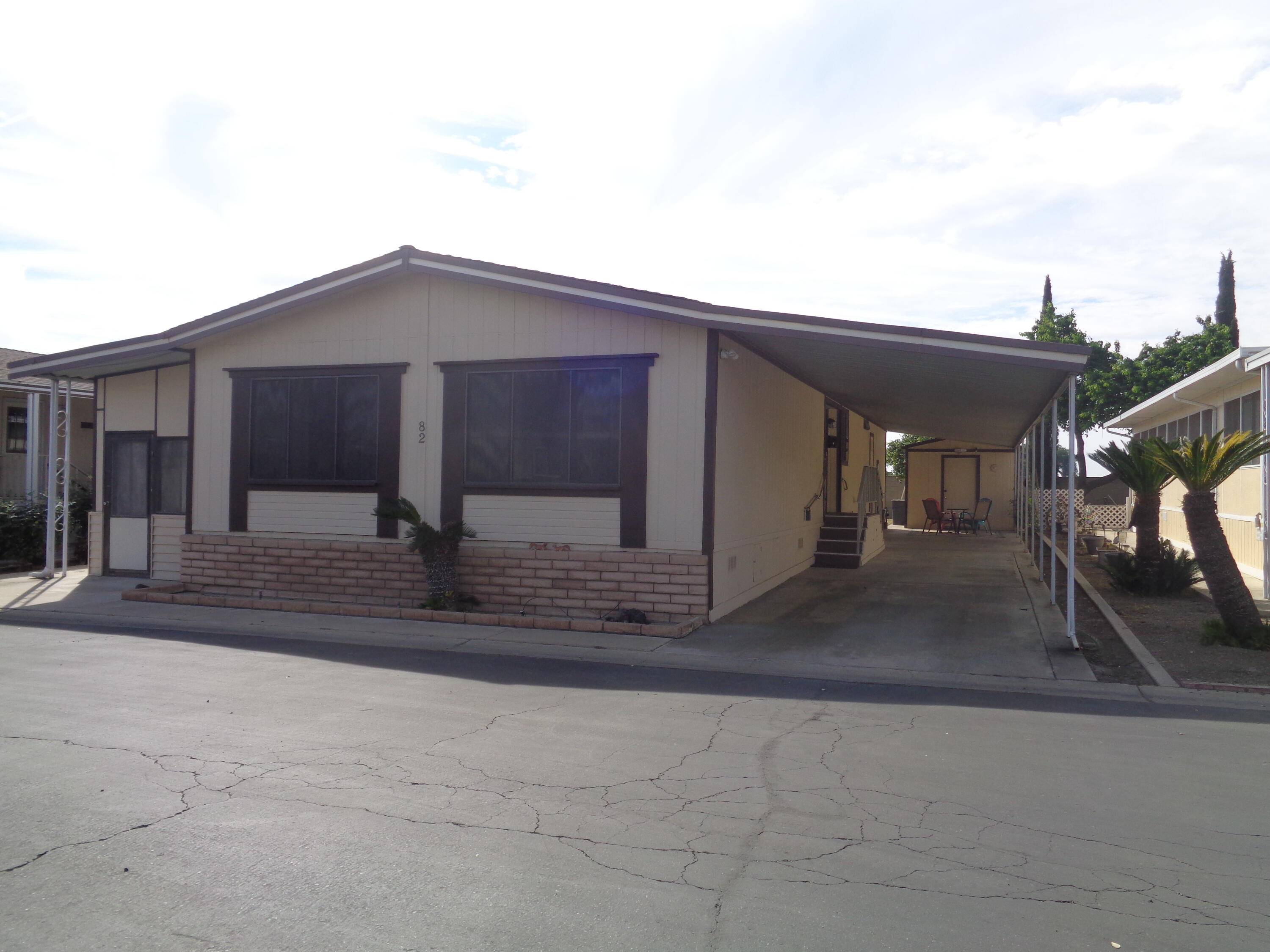 2459 N Oaks St #82, Tulare, CA 93274