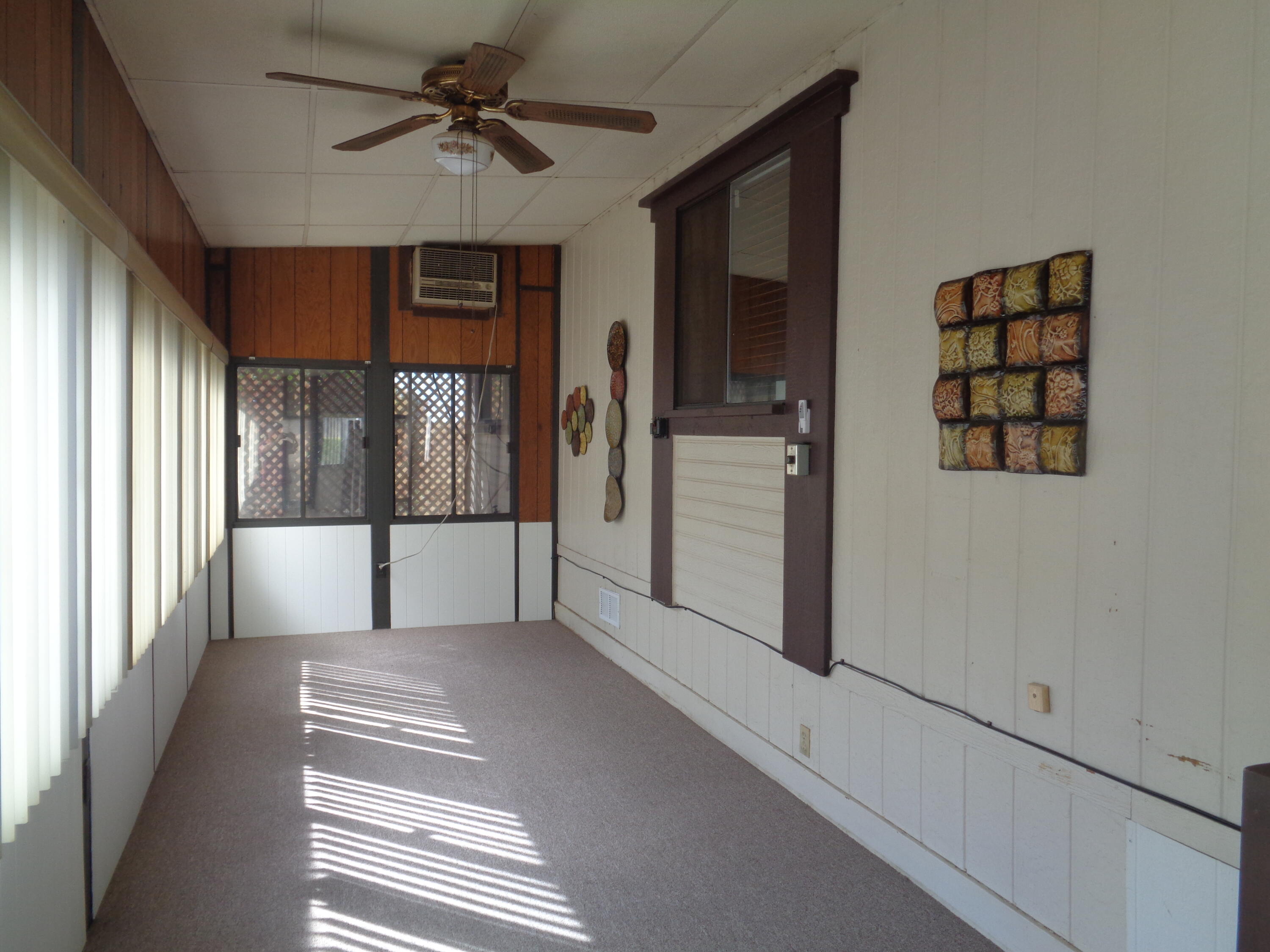 2459 N Oaks St #82, Tulare, CA 93274